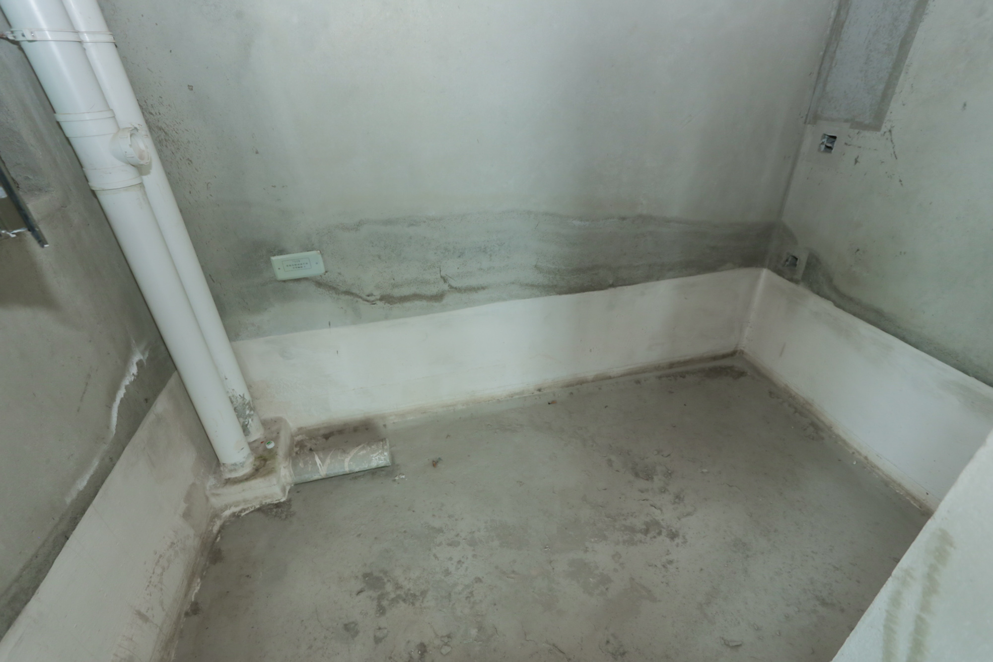 远洋外滩壹号  4室2厅2卫    270.0万客厅