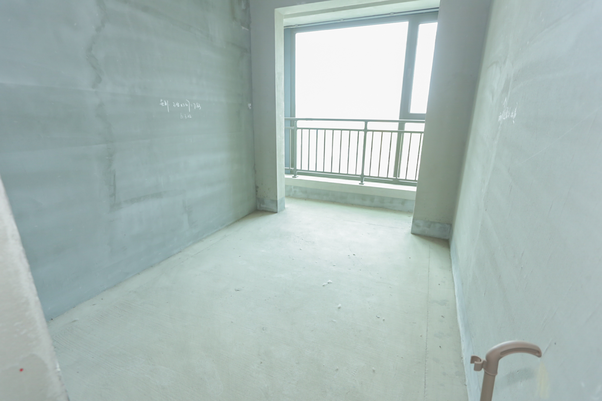 远洋外滩壹号  4室2厅2卫    270.0万其他