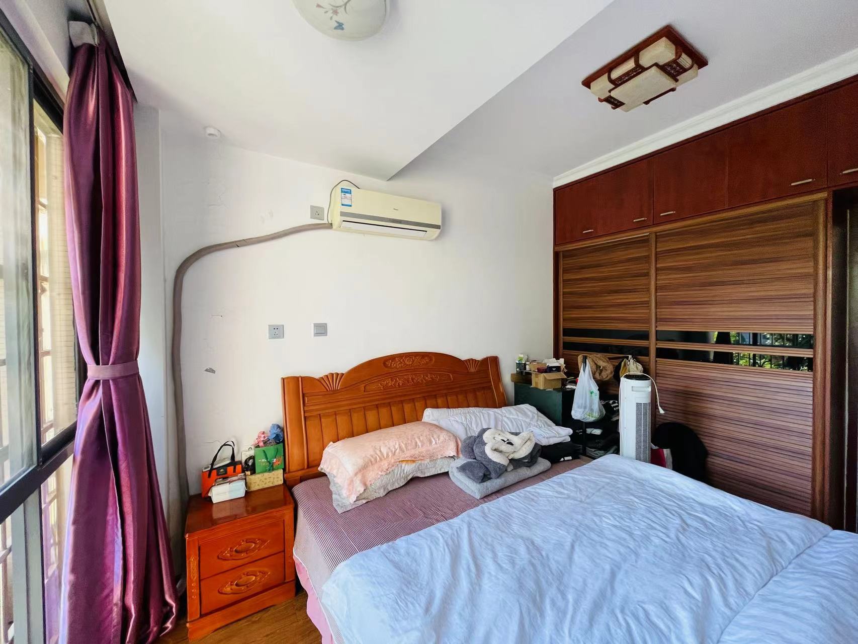 百江花园  3室2厅1卫    52.8万 百江花园  3室2厅1卫    52.8万客厅