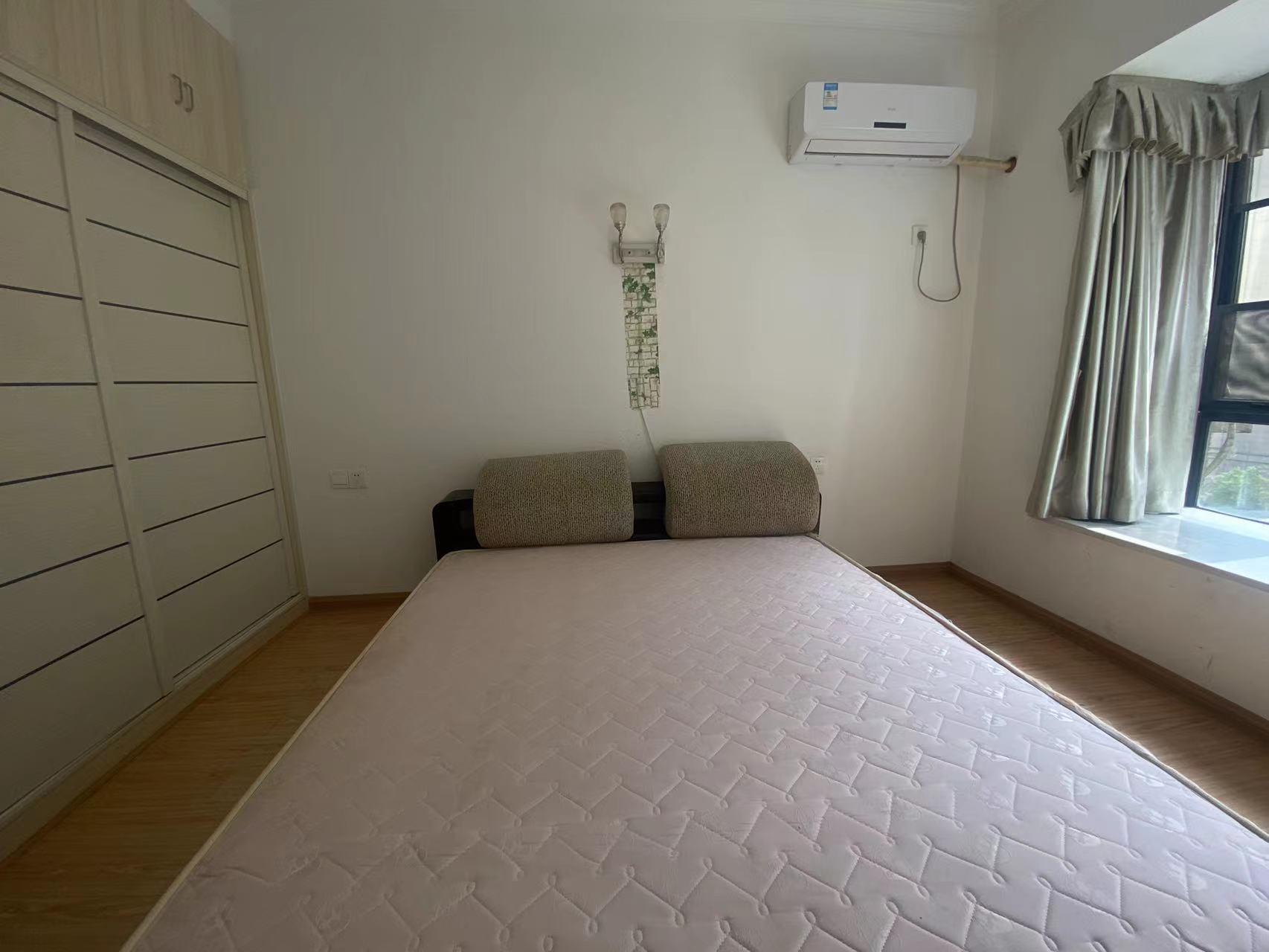 经世龙城 3室2厅1卫 84.8万 经世龙城 3室2厅1卫 84.8万客厅