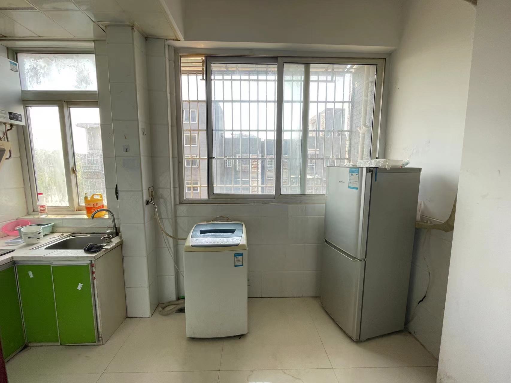 蓝筹公寓1栋 1室1厅1卫 23.0万 蓝筹公寓1栋 1室1厅1卫 23.0万客厅