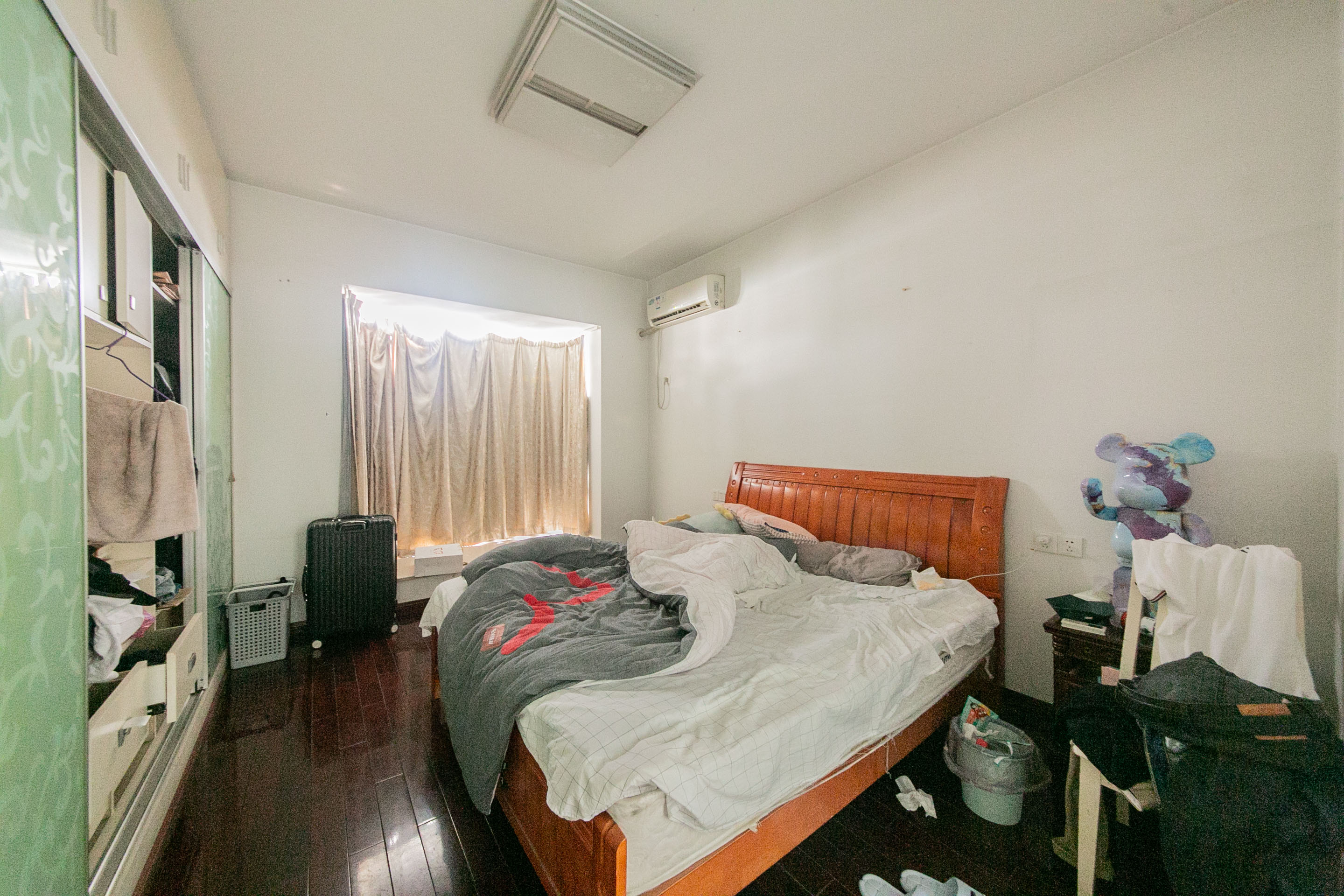 锦绣华天  3室2厅2卫    130.0万 锦绣华天  3室2厅2卫    130.0万卧室