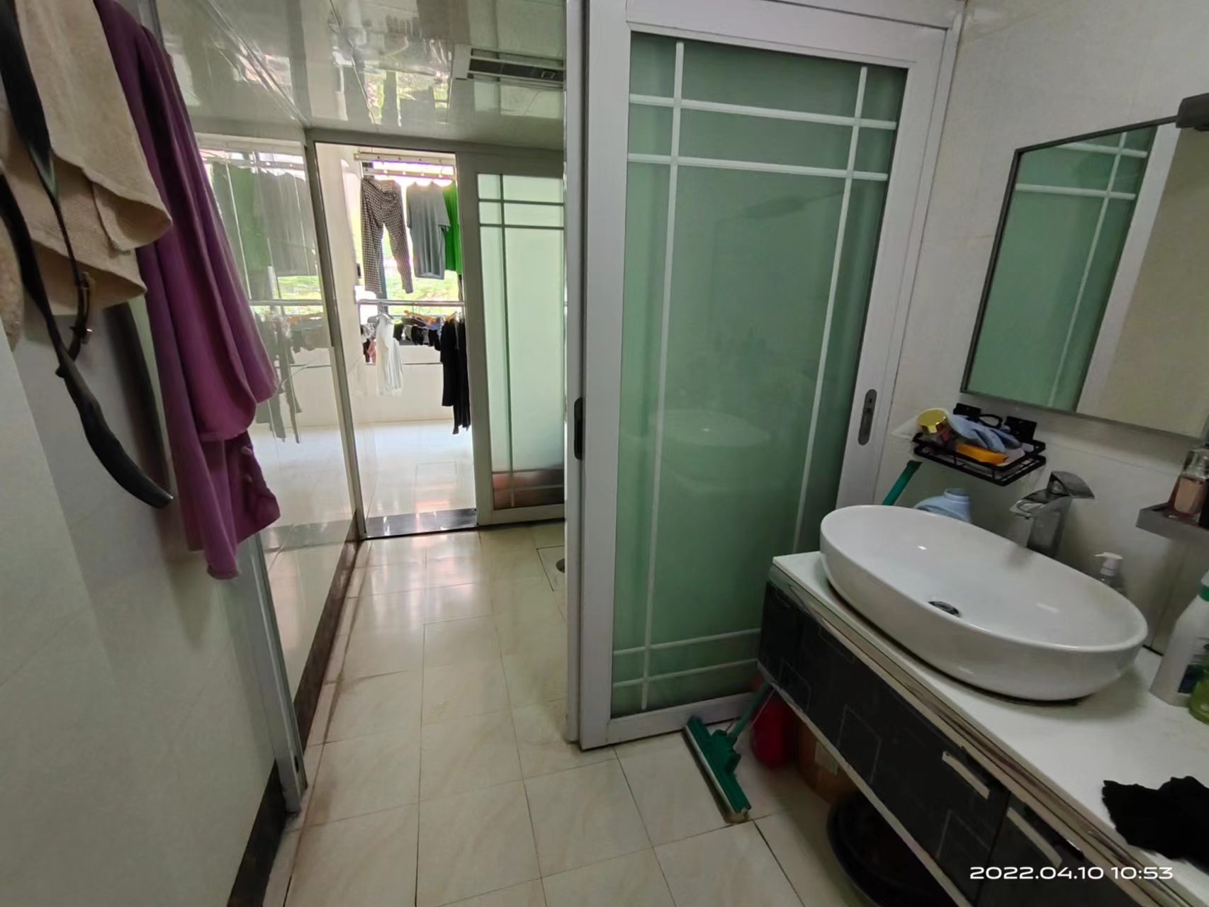 西域名邸  4室2厅2卫    125.0万 西域名邸  4室2厅2卫    125.0万客厅