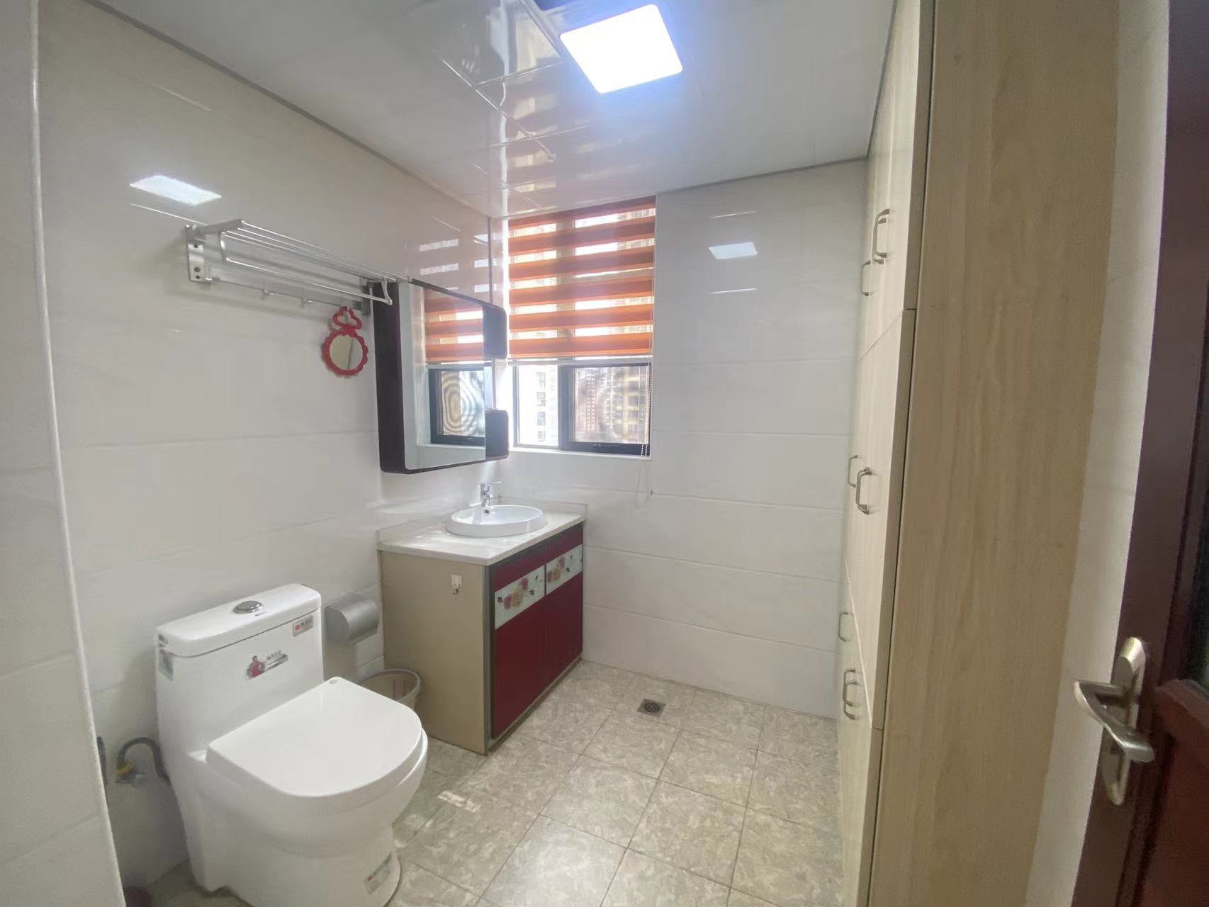 经世龙城 3室2厅1卫 84.8万 经世龙城 3室2厅1卫 84.8万客厅