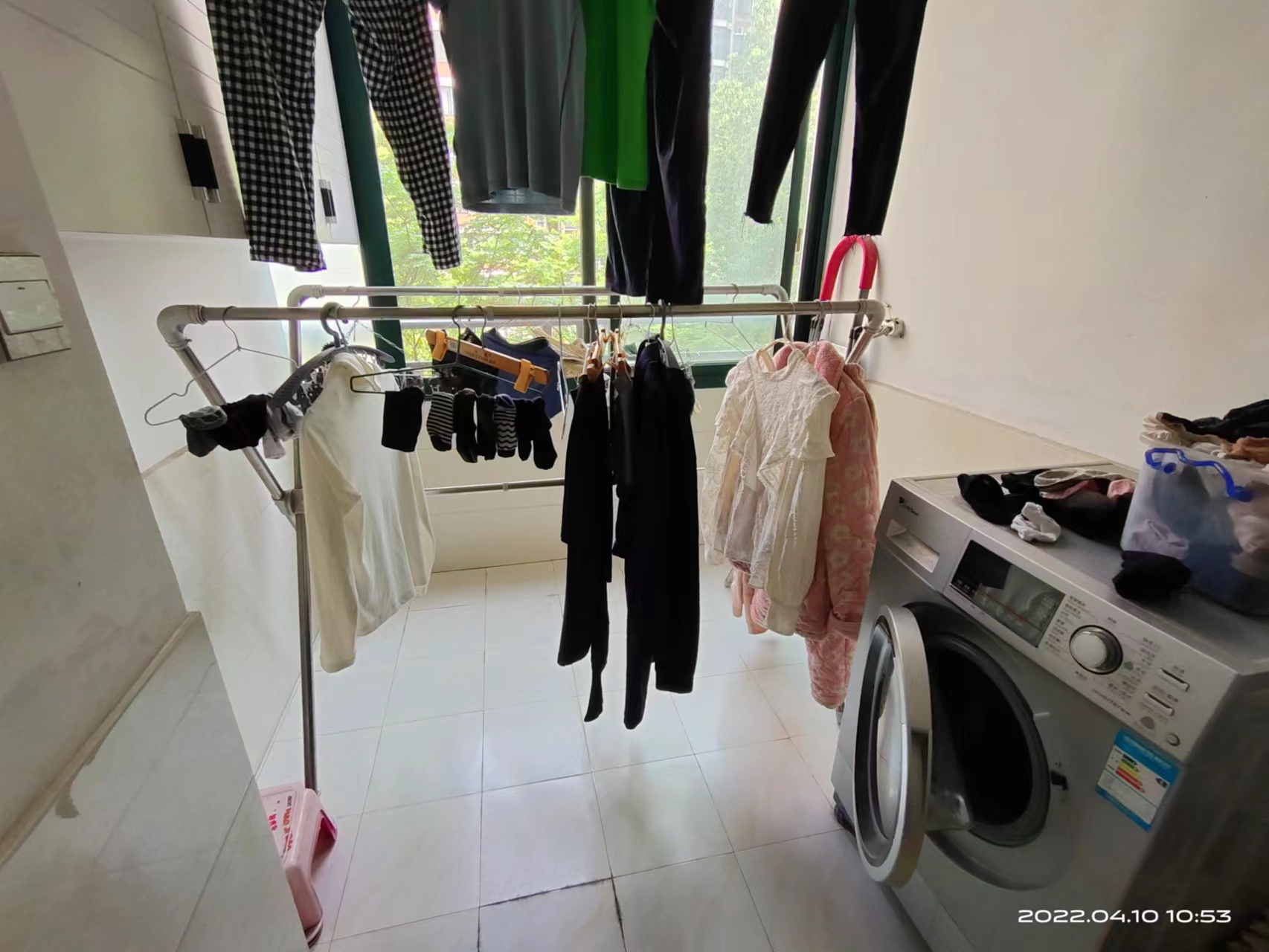 西域名邸  4室2厅2卫    125.0万 西域名邸  4室2厅2卫    125.0万客厅