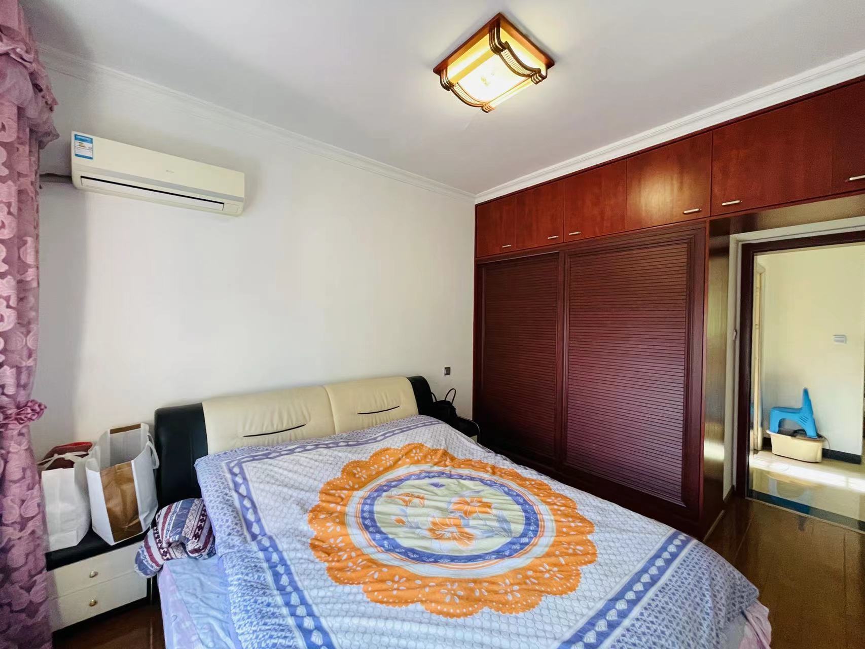 百江花园  3室2厅1卫    52.8万 百江花园  3室2厅1卫    52.8万客厅