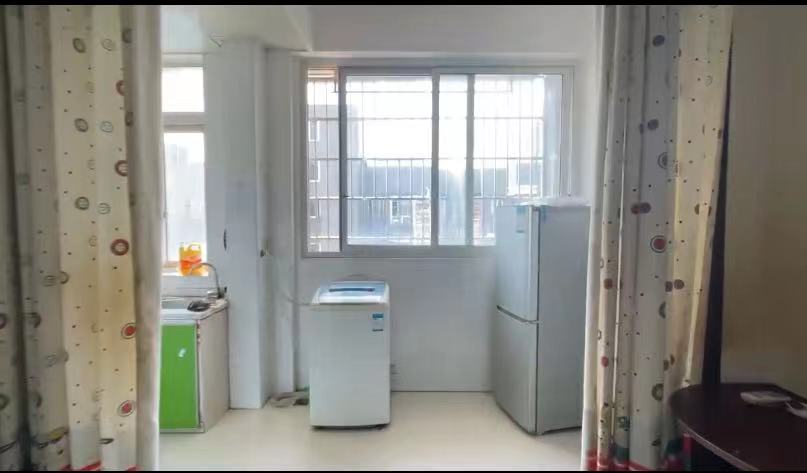 蓝筹公寓1栋 1室1厅1卫 23.0万 蓝筹公寓1栋 1室1厅1卫 23.0万客厅