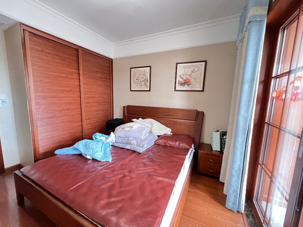 蓝溪谷  4室2厅3卫    123.0万 蓝溪谷  4室2厅3卫    123.0万客厅