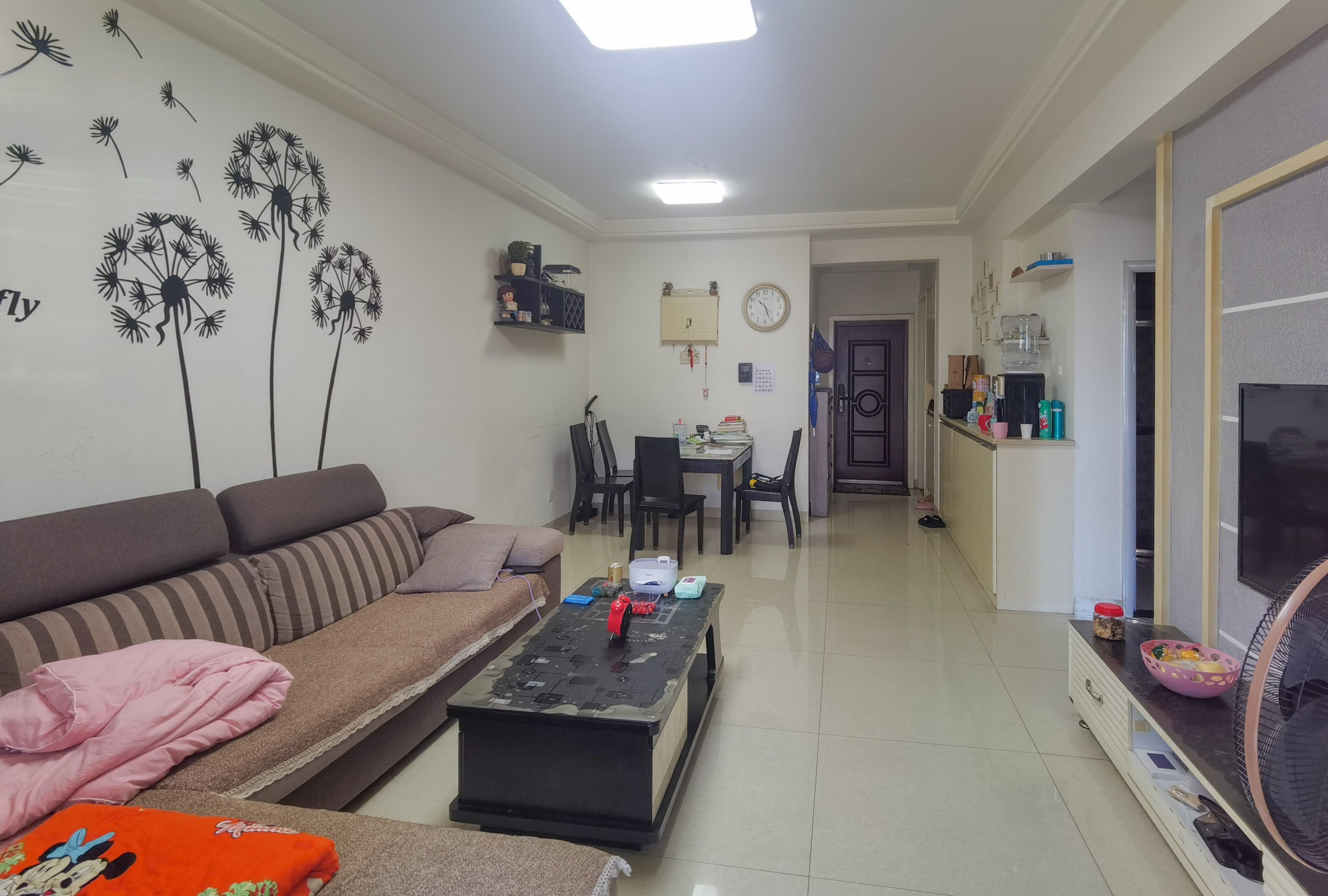 泰山公馆 2室2厅1卫 44.8万 泰山公馆 2室2厅1卫 44.8万客厅