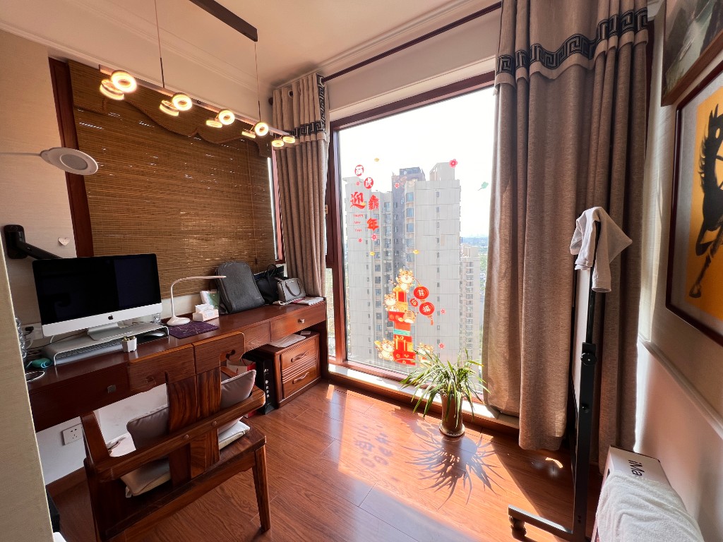 蓝溪谷  4室2厅3卫    123.0万 蓝溪谷  4室2厅3卫    123.0万客厅