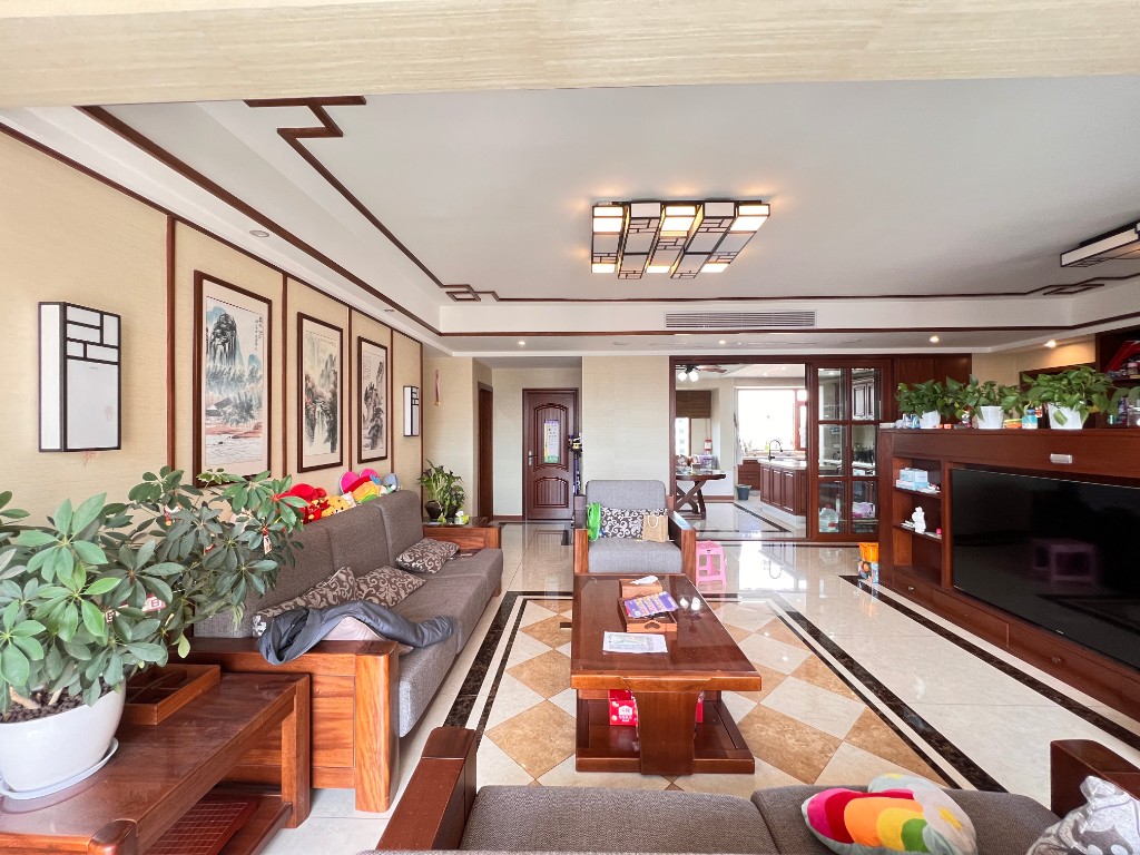 蓝溪谷  4室2厅3卫    123.0万 蓝溪谷  4室2厅3卫    123.0万