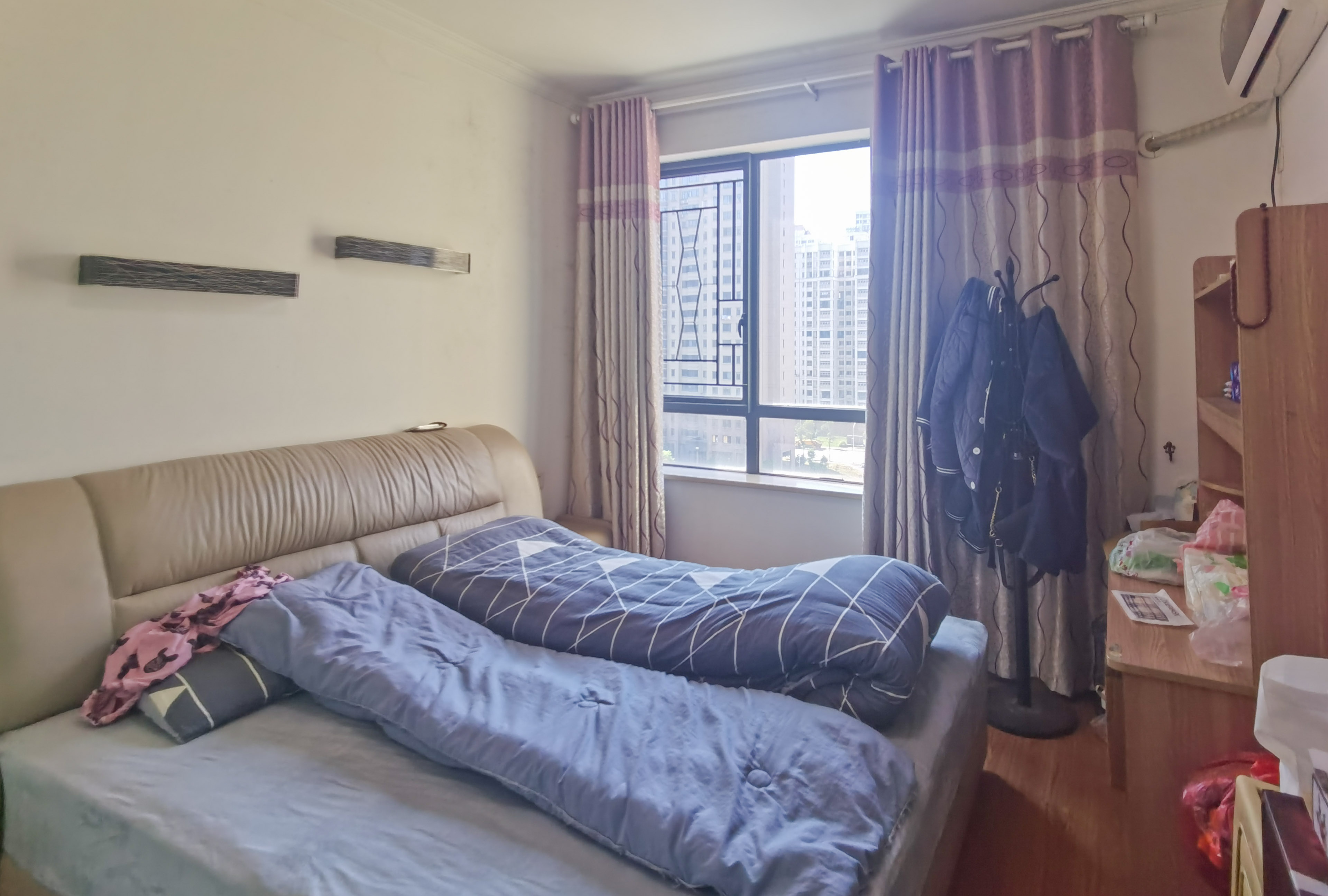 泰山公馆 2室2厅1卫 44.8万 泰山公馆 2室2厅1卫 44.8万客厅