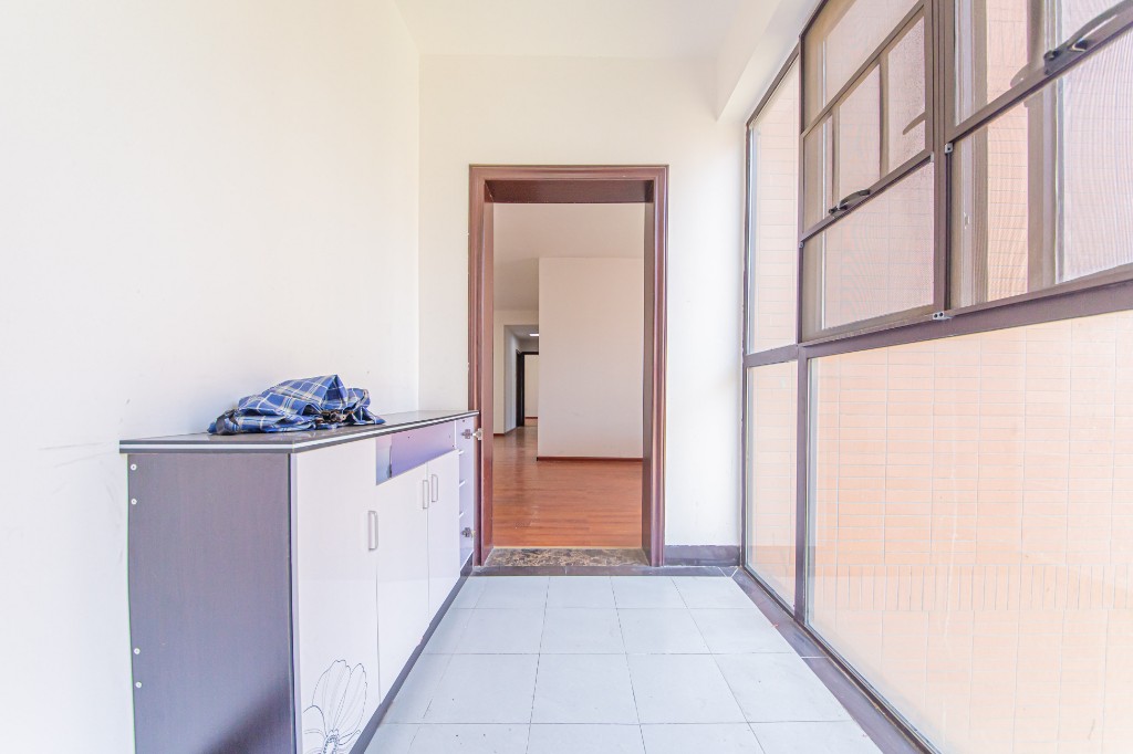 鑫远和城（一、二期）  4室2厅2卫    148.0万阳台