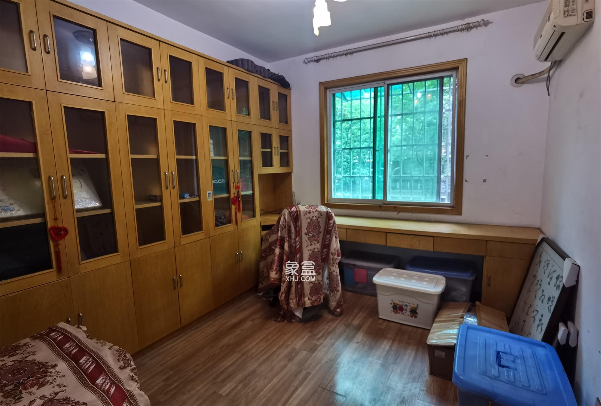 熹悦花都 4室2厅1卫 78.0万 熹悦花都 4室2厅1卫 78.0万客厅