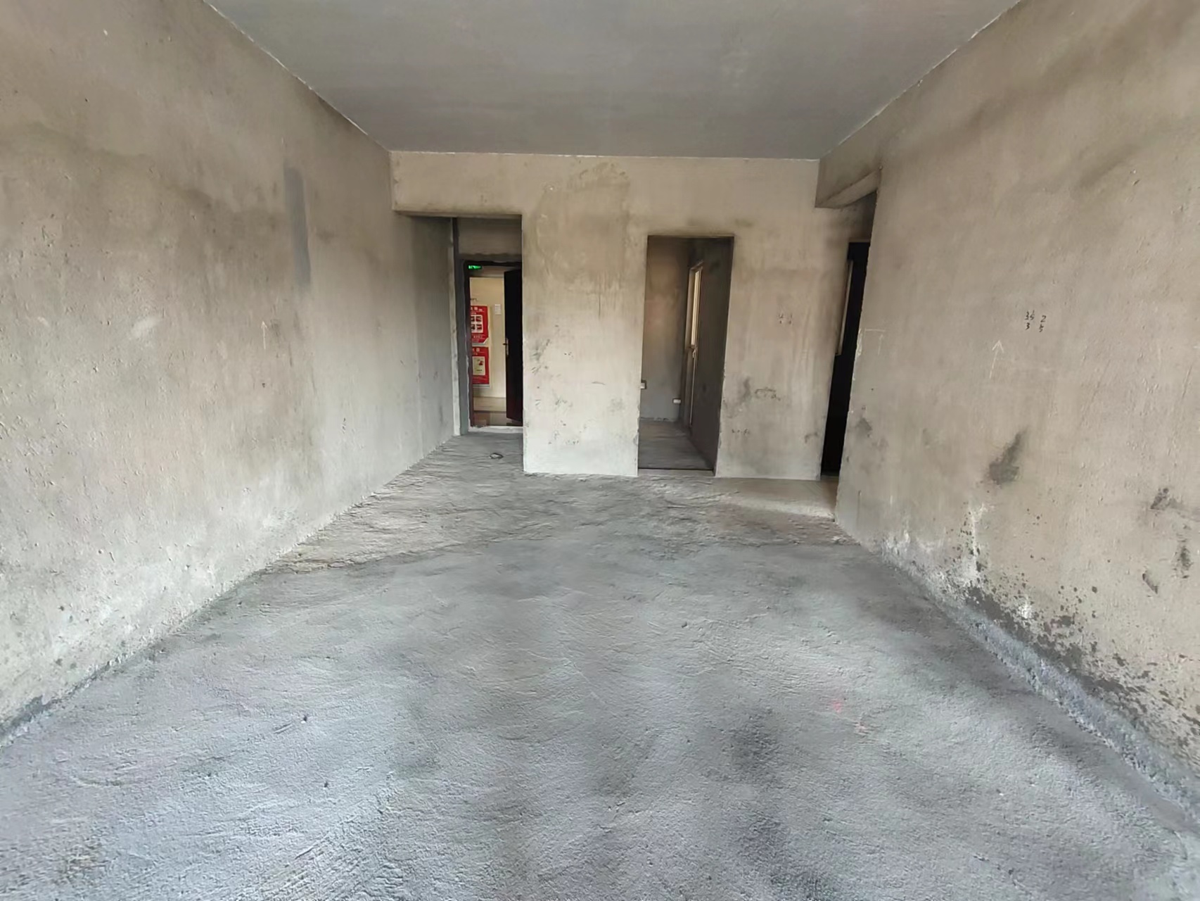 美的城二期 3室2厅2卫 78.0万 美的城二期 3室2厅2卫 78.0万客厅