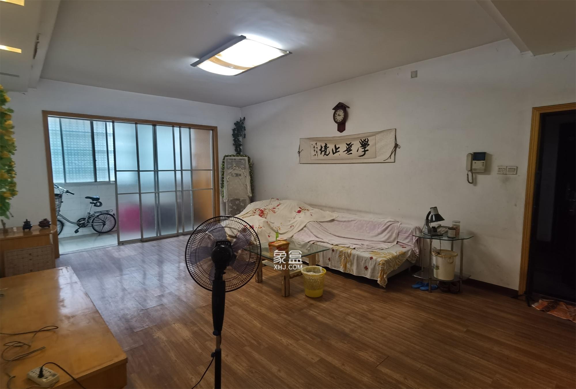 熹悦花都 4室2厅1卫 78.0万 熹悦花都 4室2厅1卫 78.0万客厅