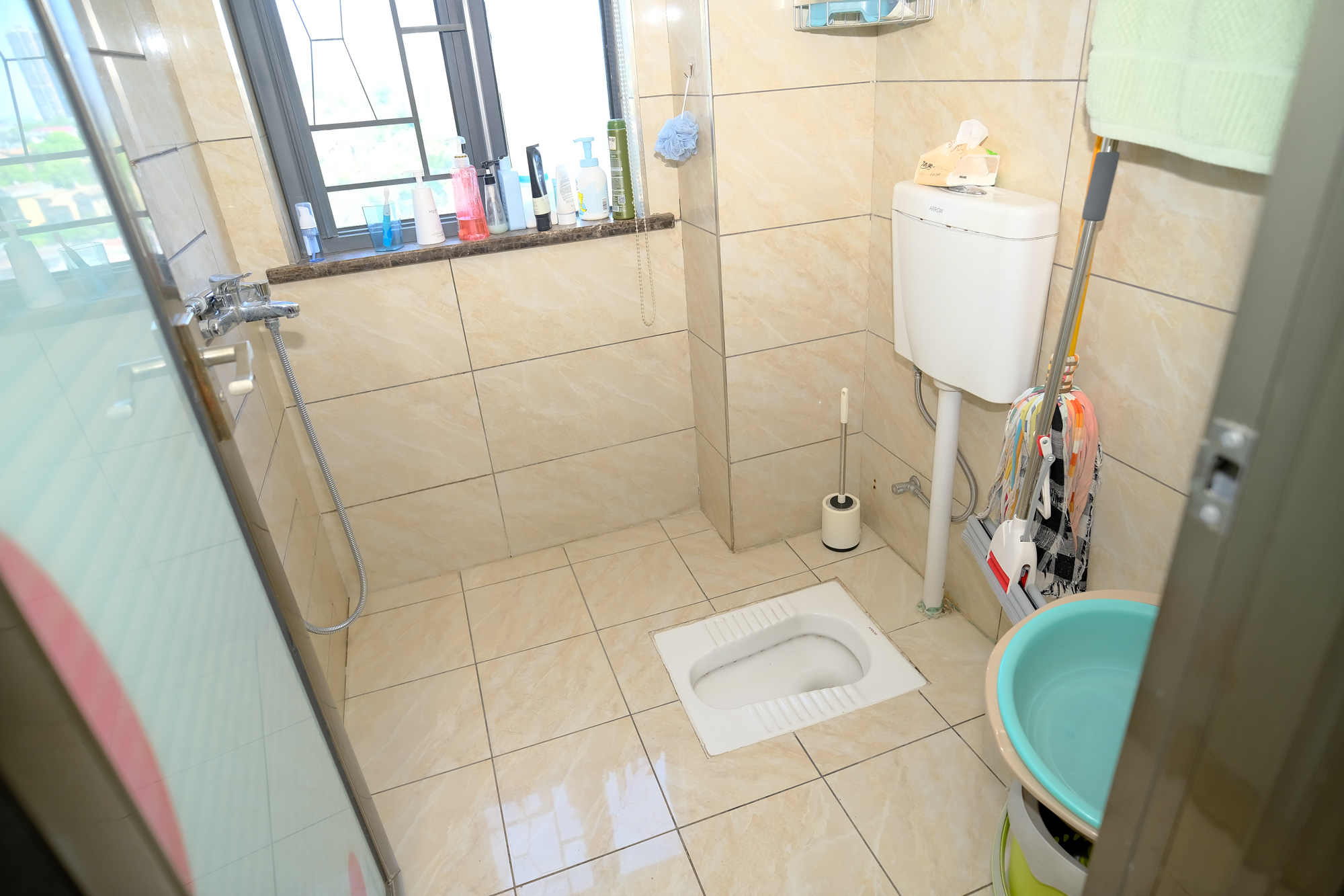 盛地尊域  5室2厅2卫    97.8万卫生间