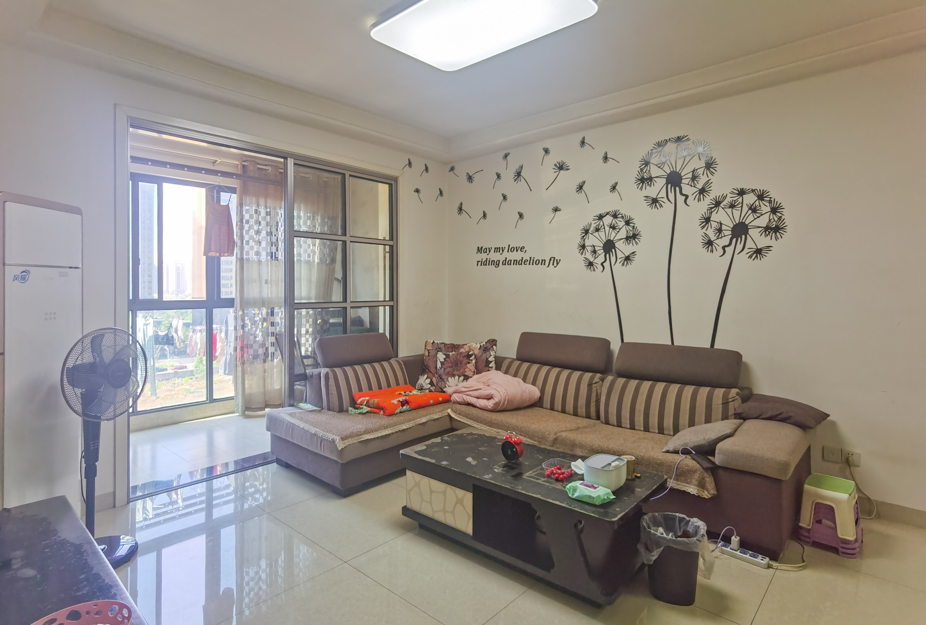 泰山公馆 2室2厅1卫 44.8万 泰山公馆 2室2厅1卫 44.8万客厅