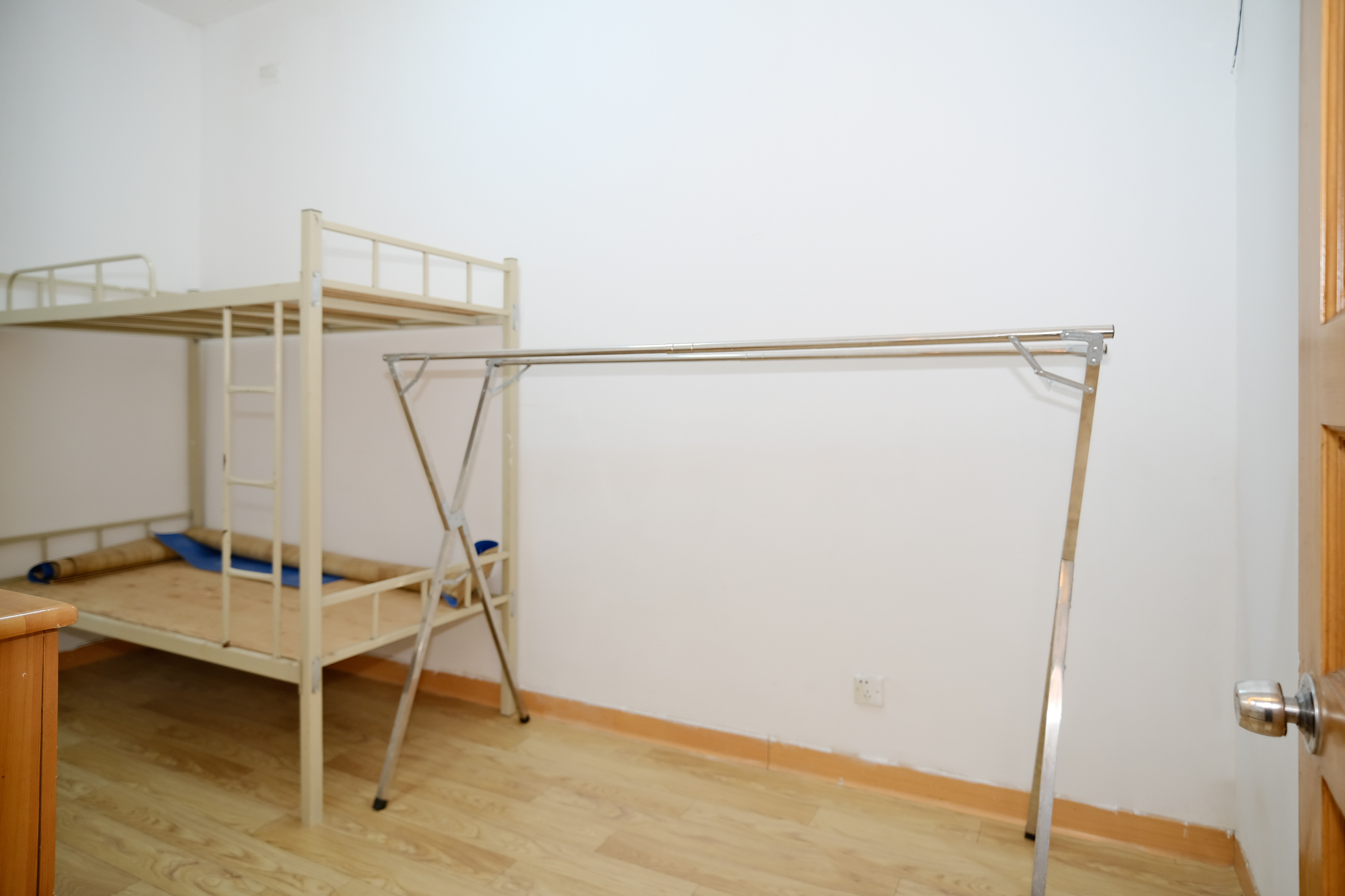 影珠山公寓  3室2厅2卫    52.8万 影珠山公寓  3室2厅2卫    52.8万卧室