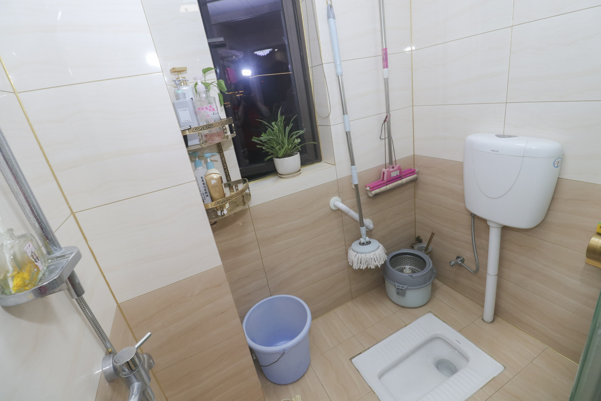 世茂外滩里(世茂铂翠湾三期)  4室2厅2卫    318.0万 世茂外滩里(世茂铂翠湾三期)  4室2厅2卫    318.0万卫生间