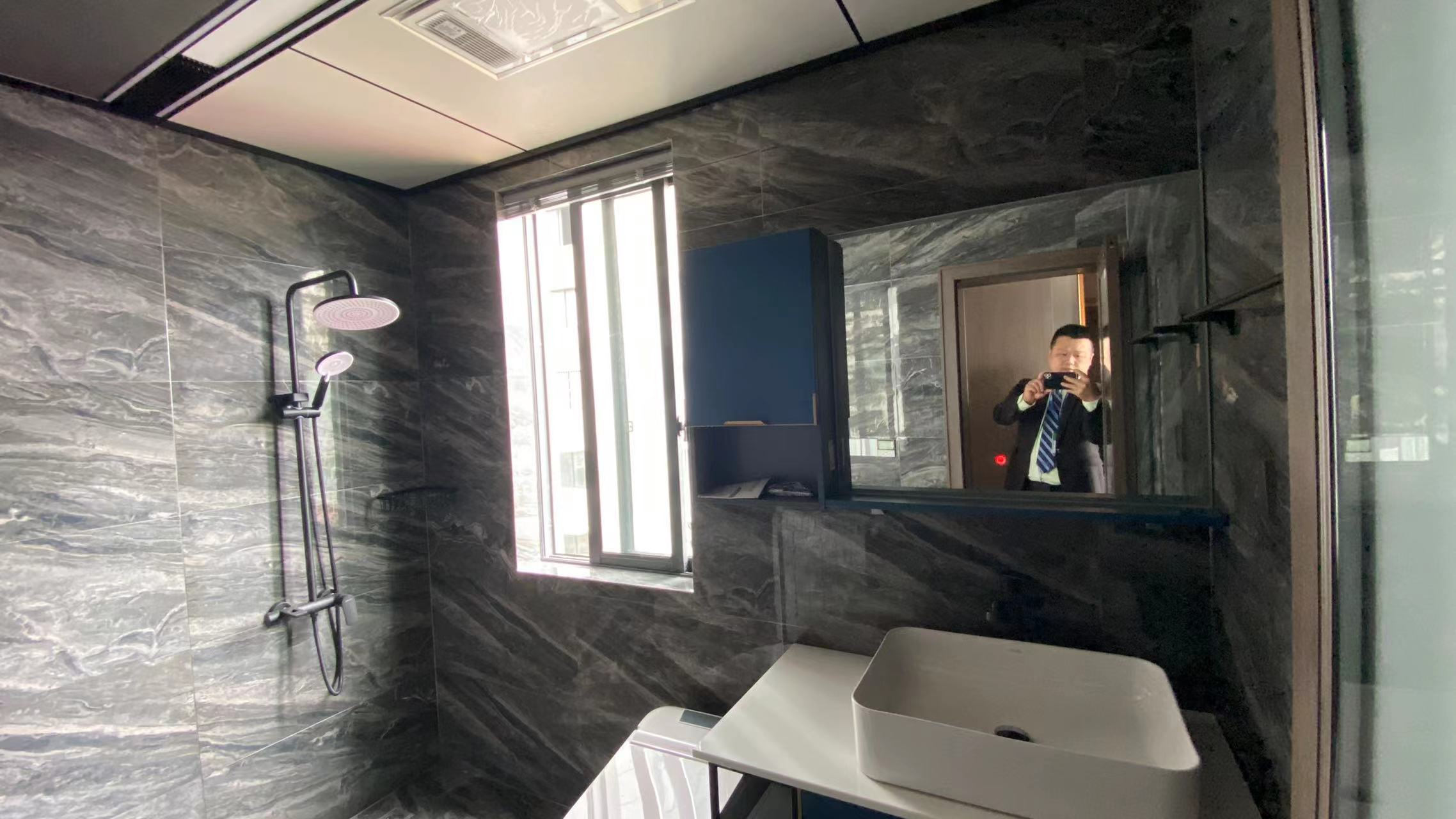 上海名苑  3室2厅2卫    90.0万 上海名苑  3室2厅2卫    90.0万客厅