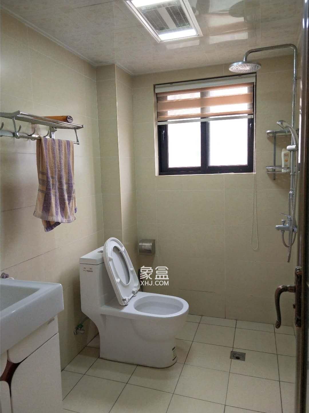 康桥美郡 3室2厅2卫 60.0万 康桥美郡 3室2厅2卫 60.0万客厅