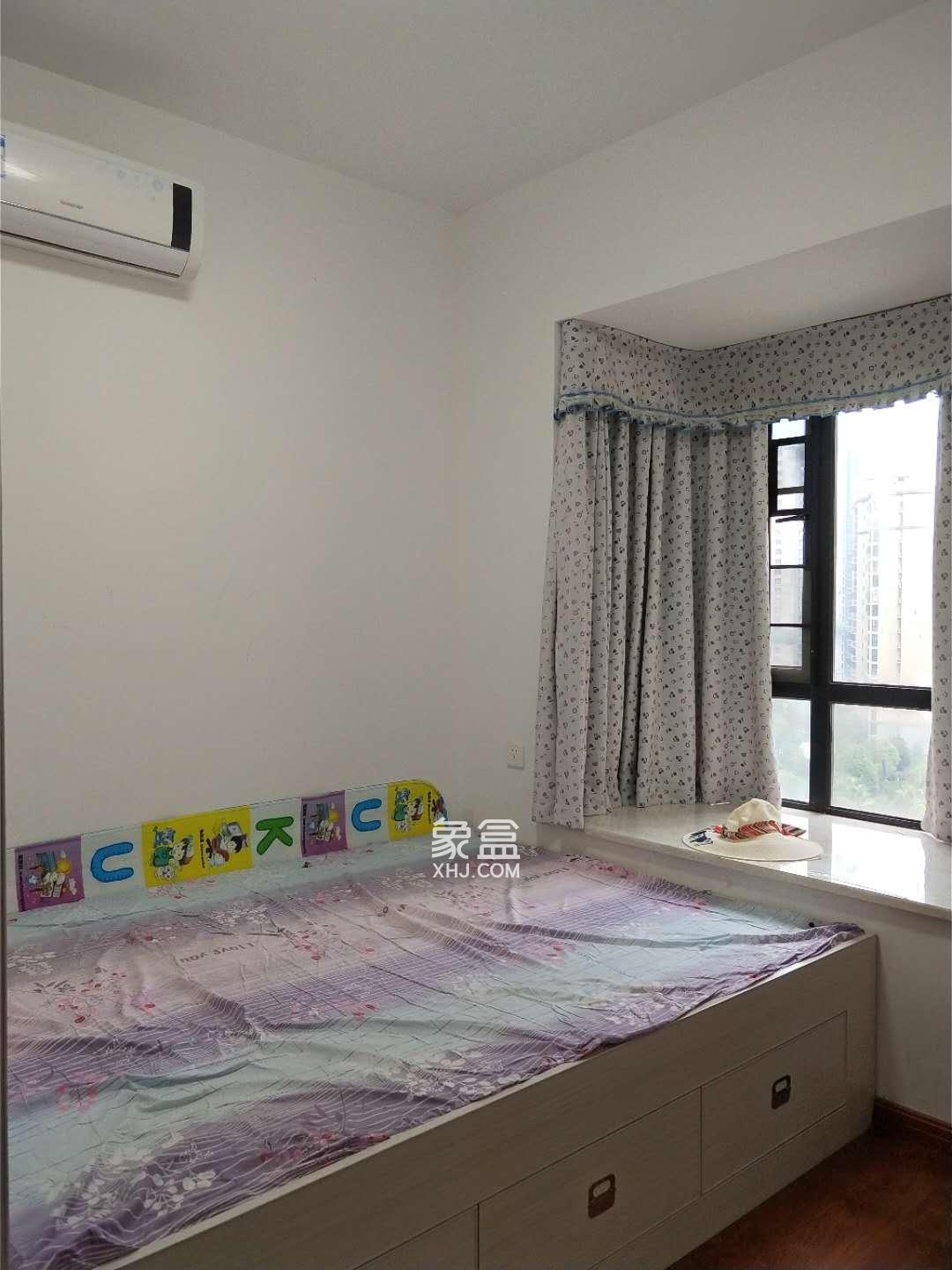 康桥美郡 3室2厅2卫 60.0万 康桥美郡 3室2厅2卫 60.0万客厅