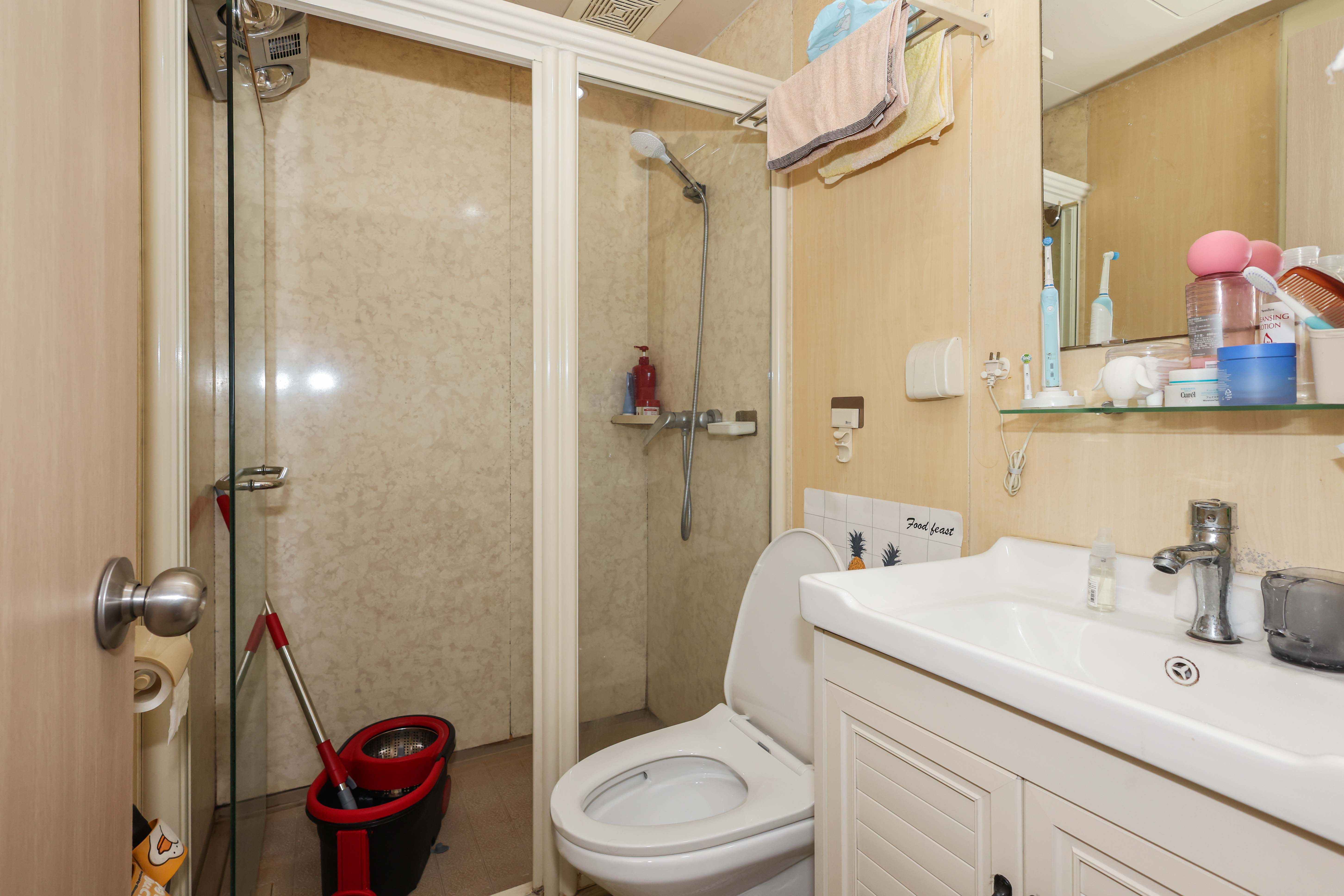 远大麓园 1室1厅1卫 45.0万 远大麓园 1室1厅1卫 45.0万卫生间