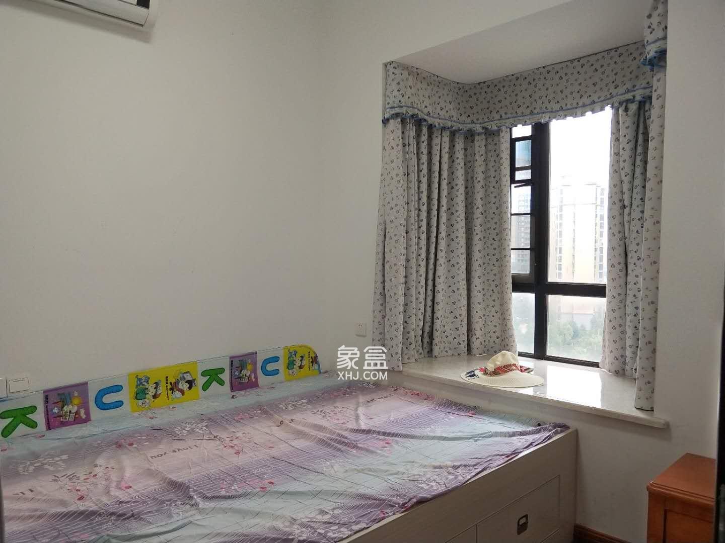 康桥美郡 3室2厅2卫 60.0万 康桥美郡 3室2厅2卫 60.0万客厅