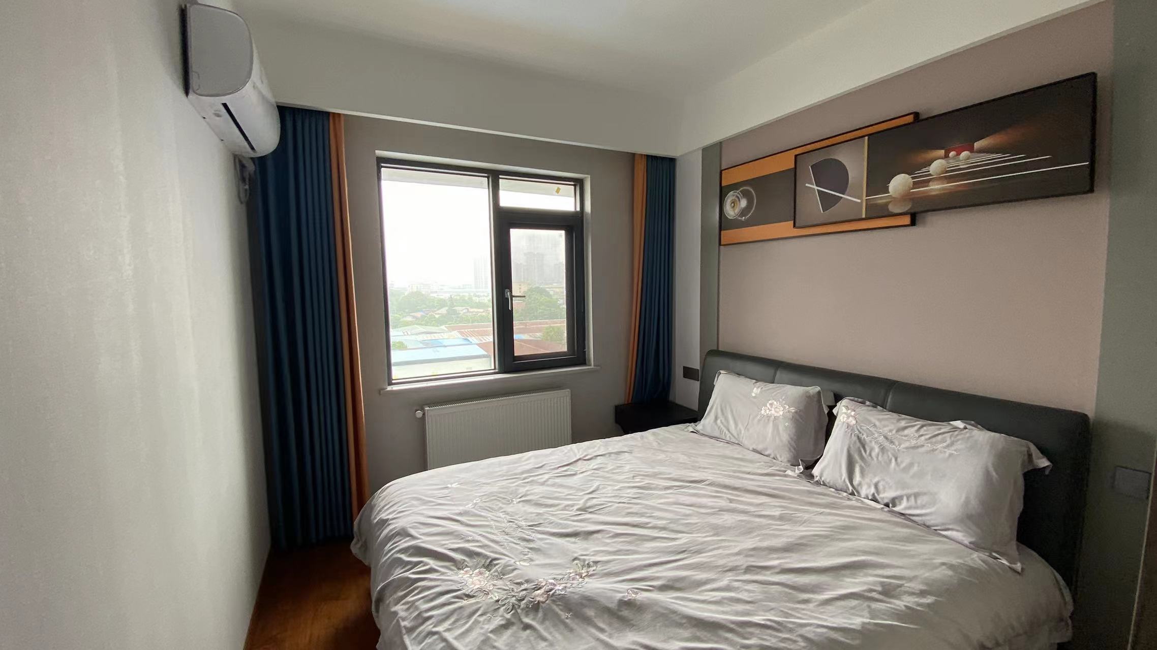 上海名苑  3室2厅2卫    90.0万 上海名苑  3室2厅2卫    90.0万客厅