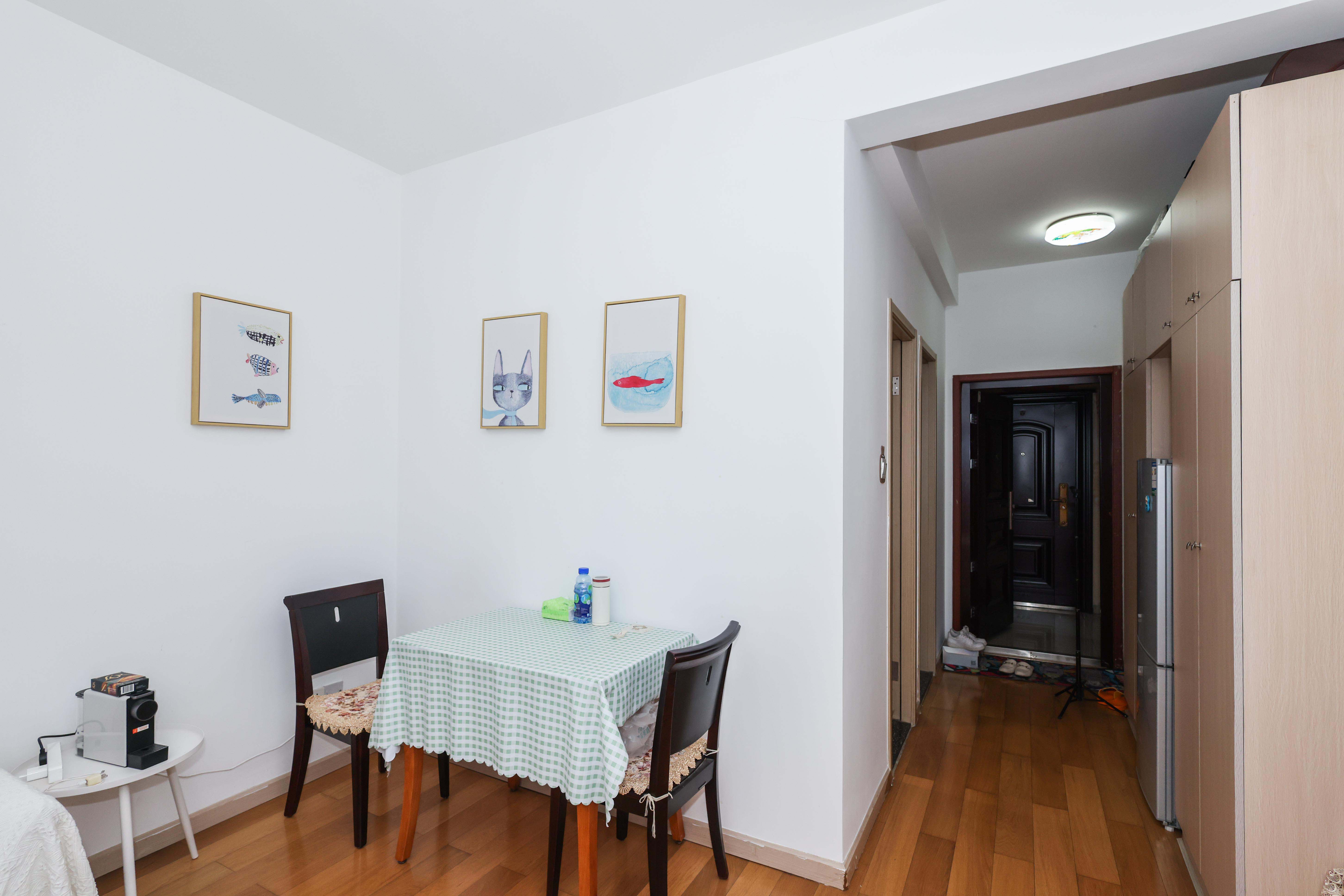 远大麓园 1室1厅1卫 45.0万 远大麓园 1室1厅1卫 45.0万客厅