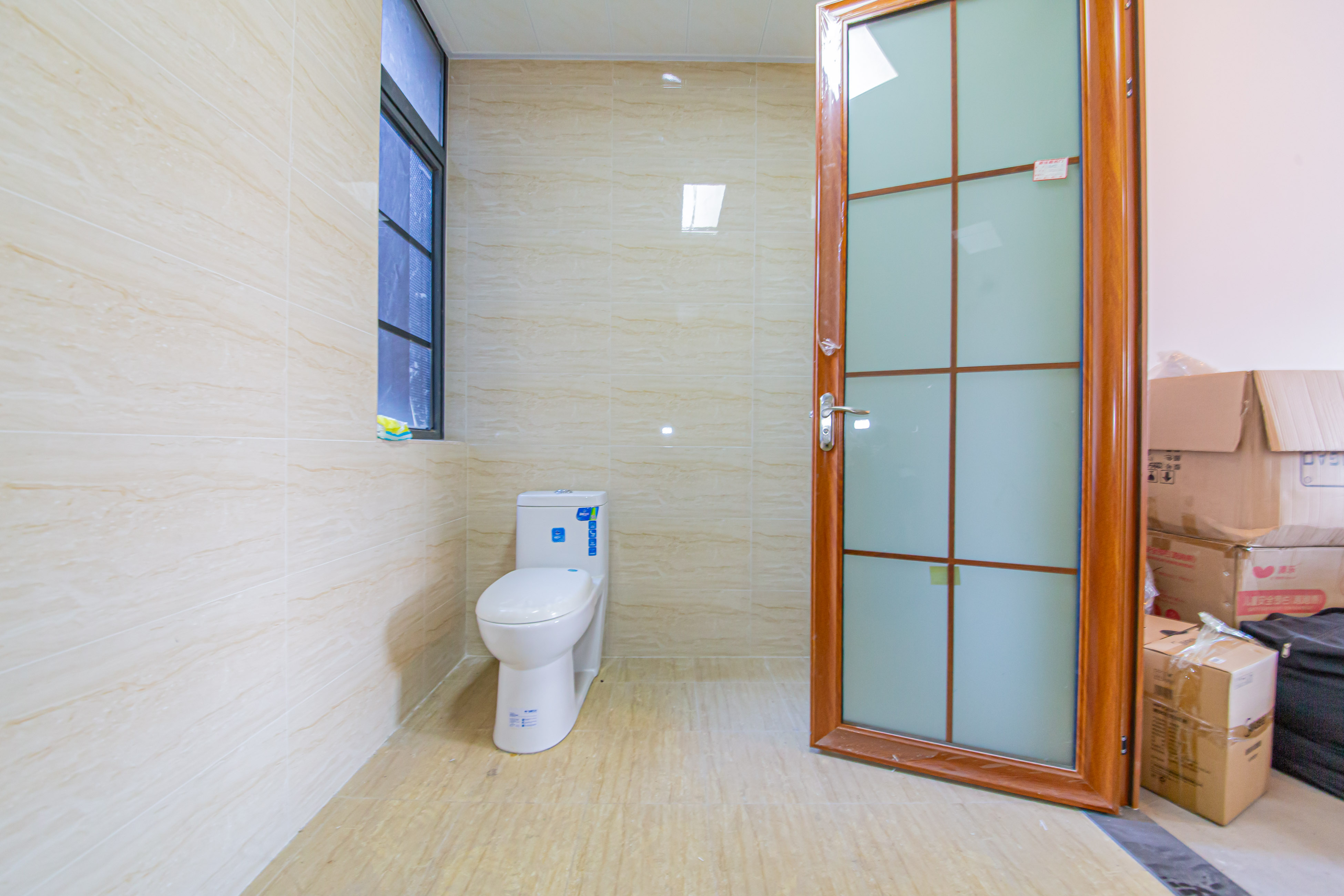 中建芙蓉和苑  3室2厅1卫   232.00万卫生间
