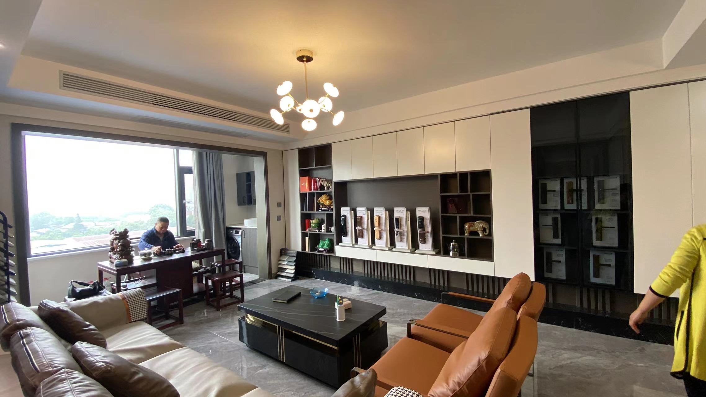 上海名苑  3室2厅2卫    90.0万 上海名苑  3室2厅2卫    90.0万客厅