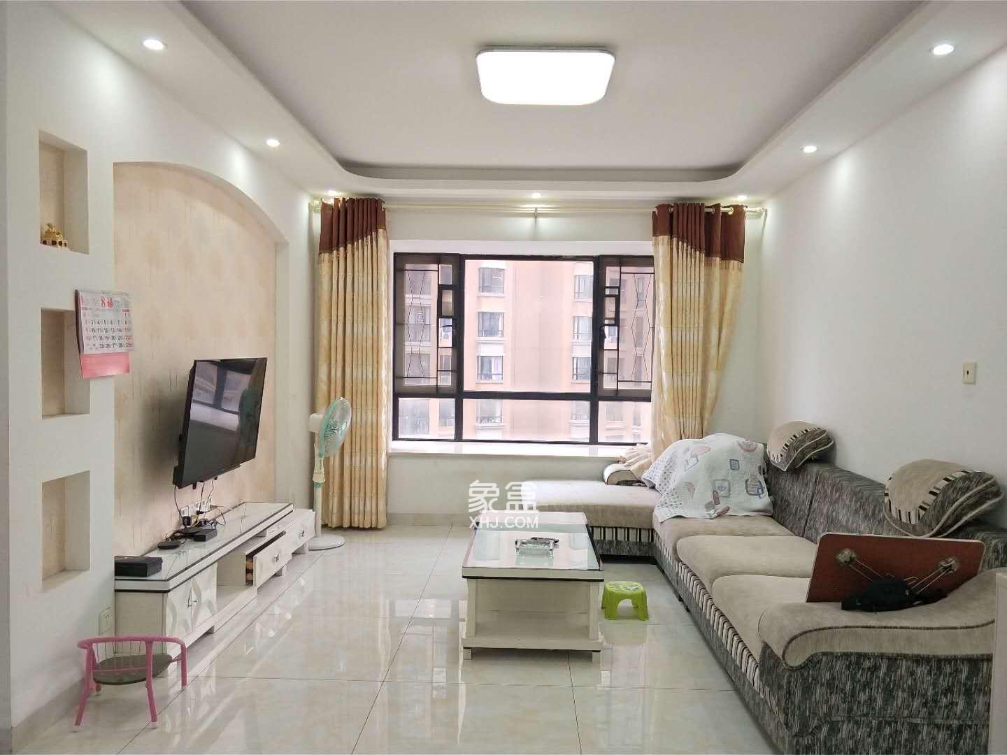 康桥美郡 3室2厅2卫 60.0万 康桥美郡 3室2厅2卫 60.0万客厅