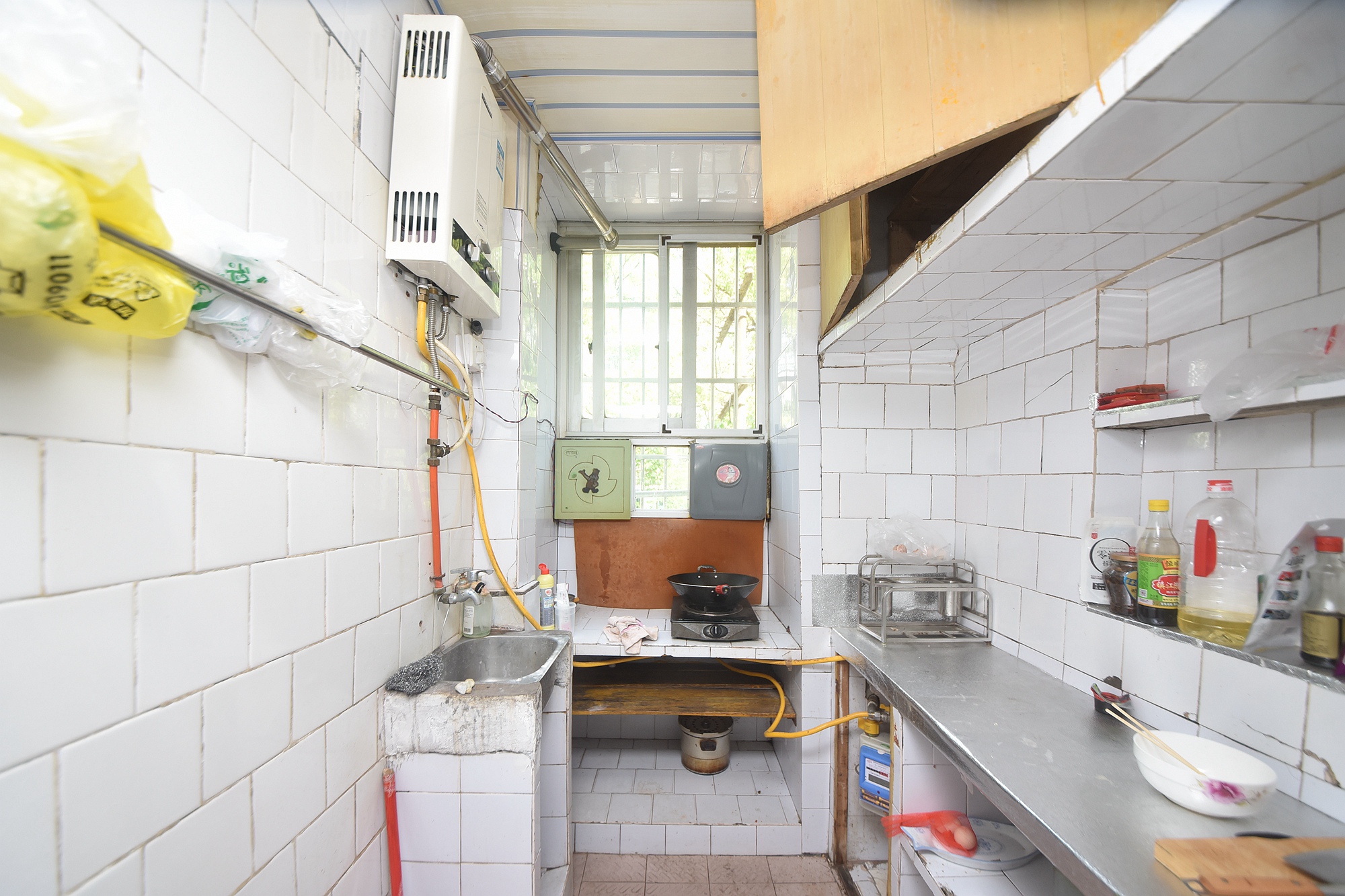 阿弥岭一二片  2室1厅1卫    40.0万厨房