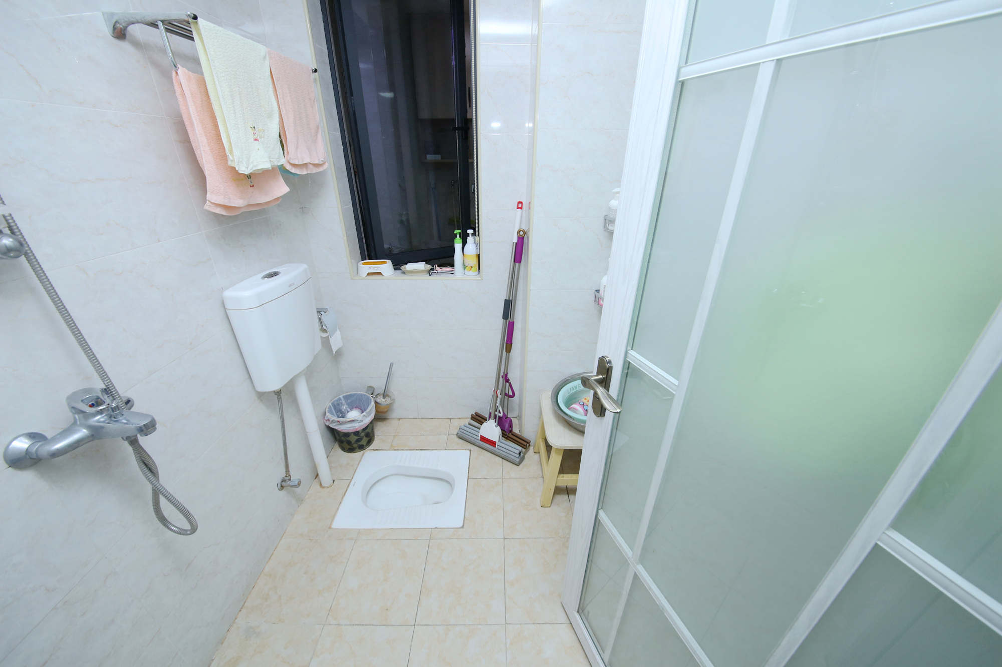 古漢國際廣場  4室2廳2衛(wèi)    148.0萬衛(wèi)生間