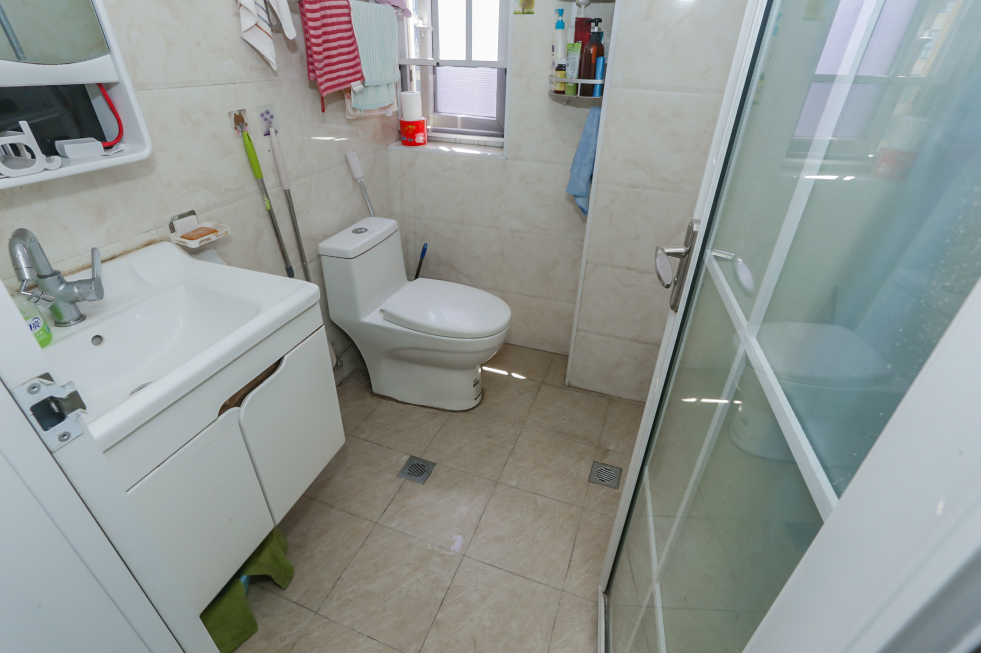 天麓尚层  2室2厅1卫    78.0万卫生间