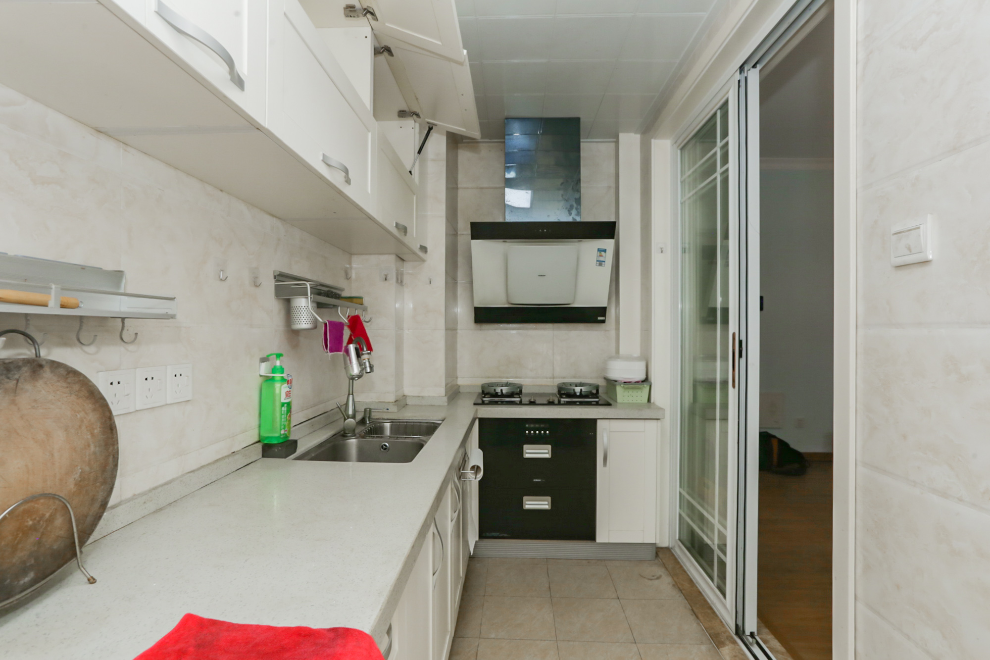 天麓尚层  2室2厅1卫    78.0万厨房