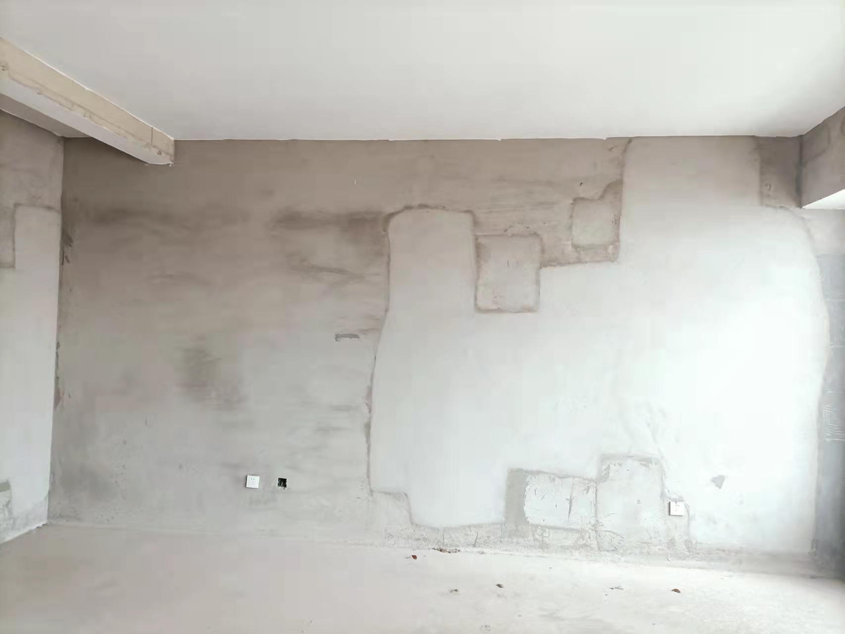 湘江公馆 6室2厅3卫 258.0万 湘江公馆 6室2厅3卫 258.0万客厅