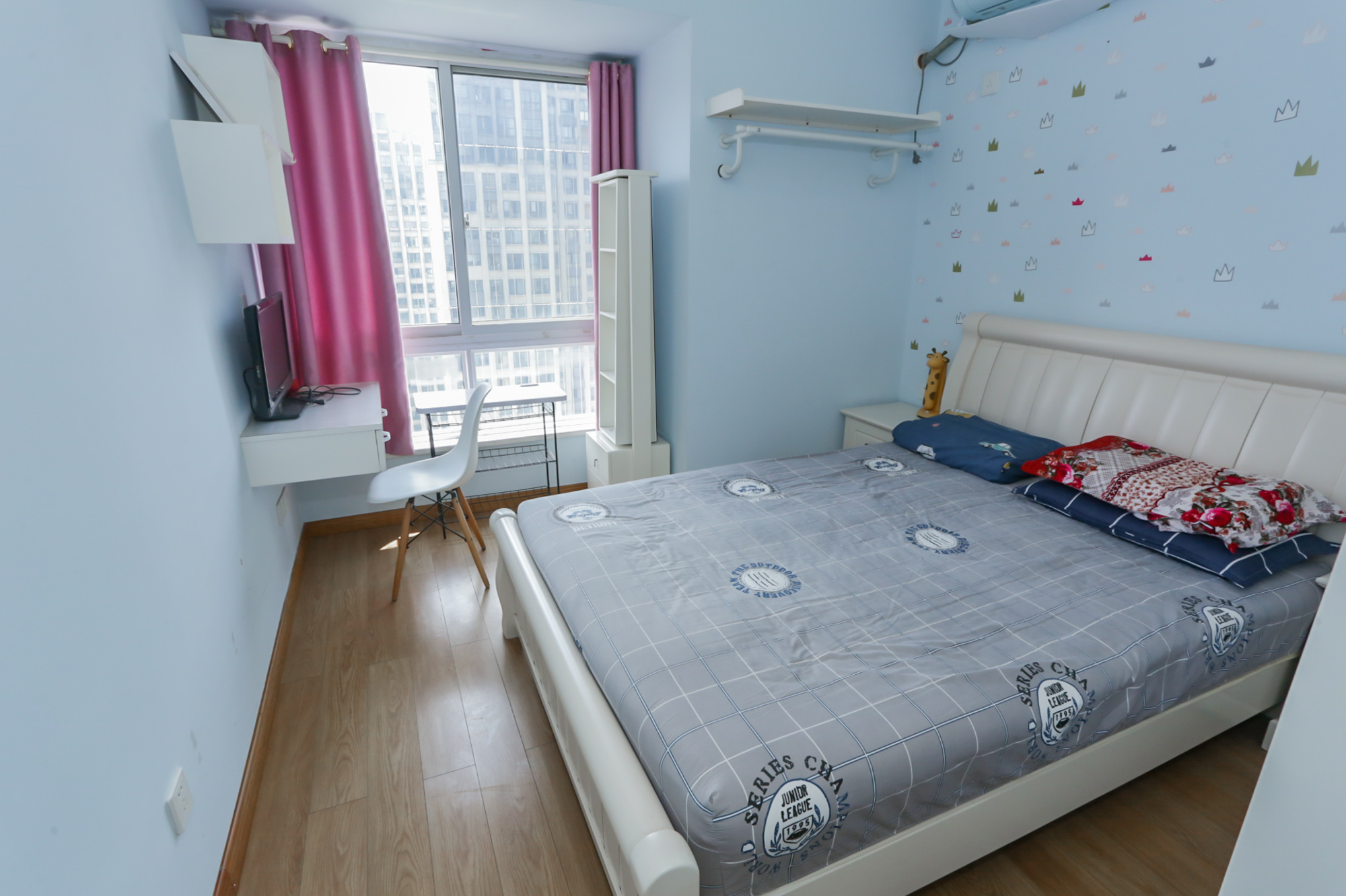 天麓尚层  2室2厅1卫    78.0万卧室