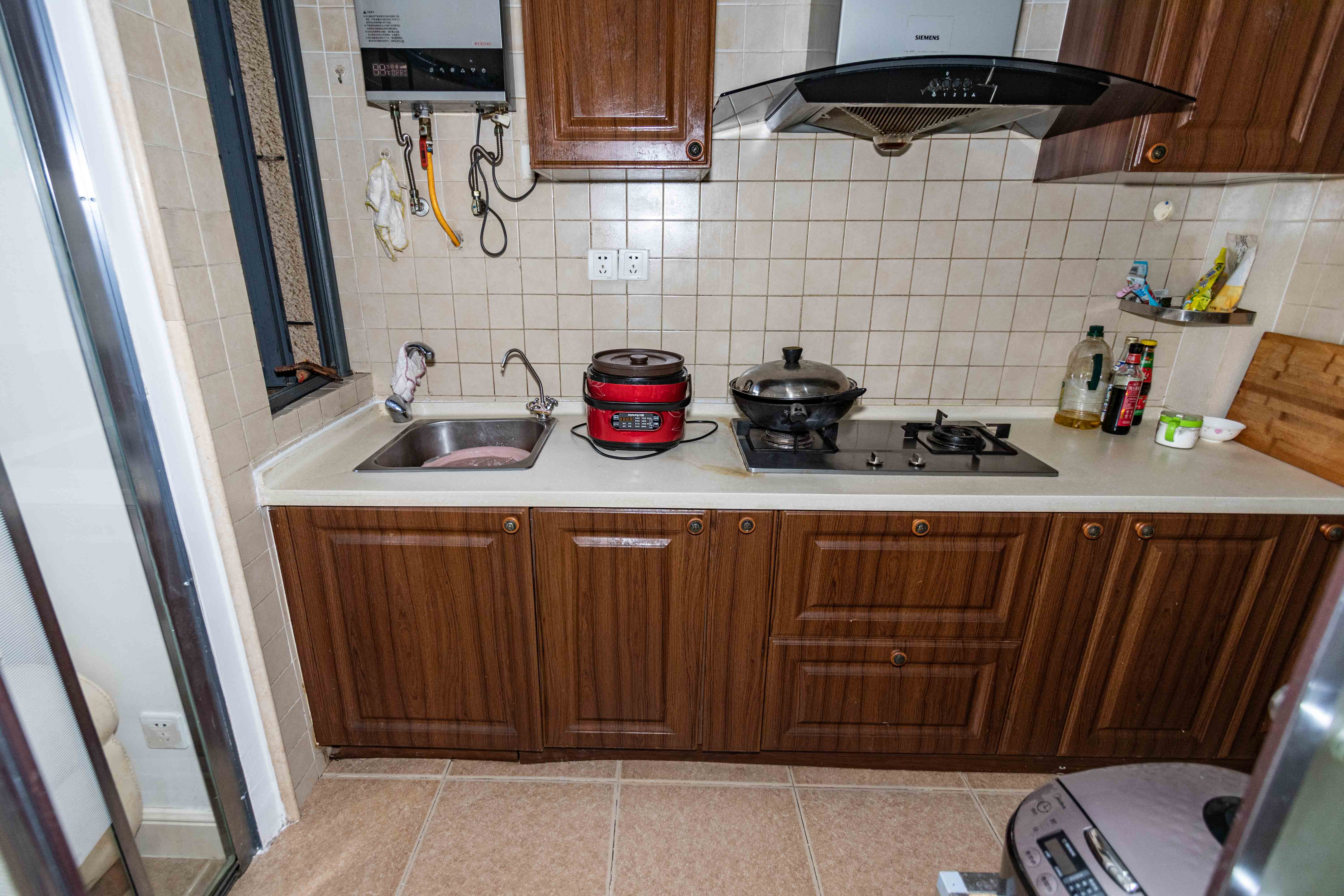 保利城(中航城国际社区、郡原美村) 2室1厅1卫 80.0万 保利城(中航城国际社区、郡原美村) 2室1厅1卫 80.0万厨房