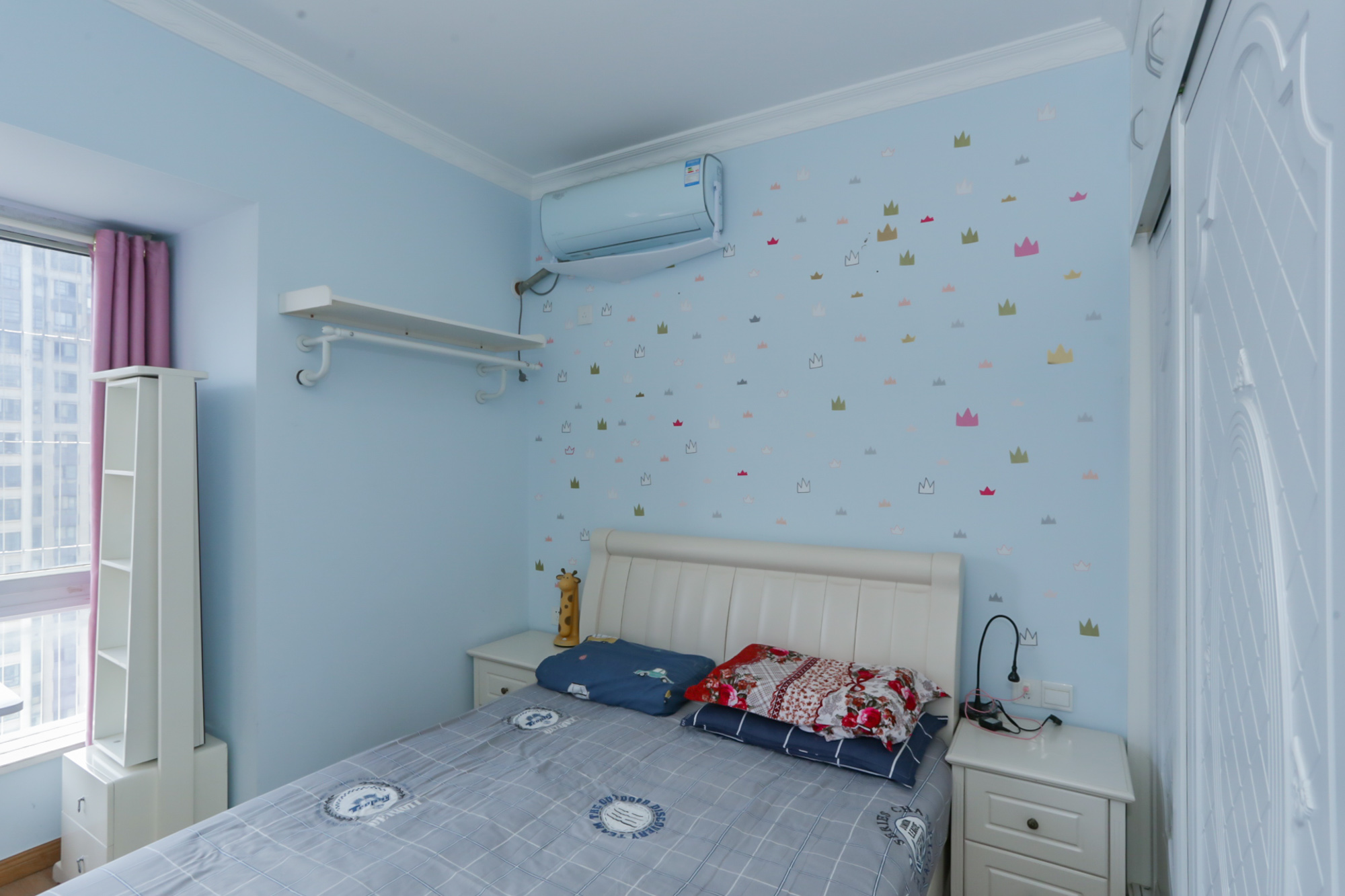 天麓尚层  2室2厅1卫    78.0万卧室