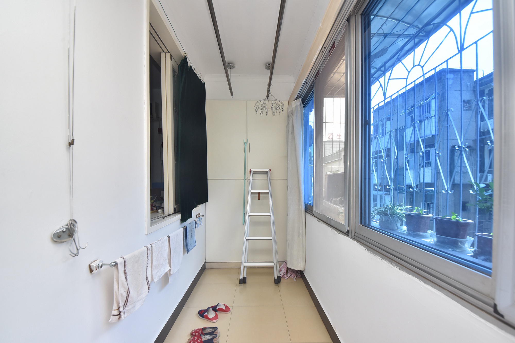 左家塘公安局宿舍  2室2厅1卫   75.00万阳台