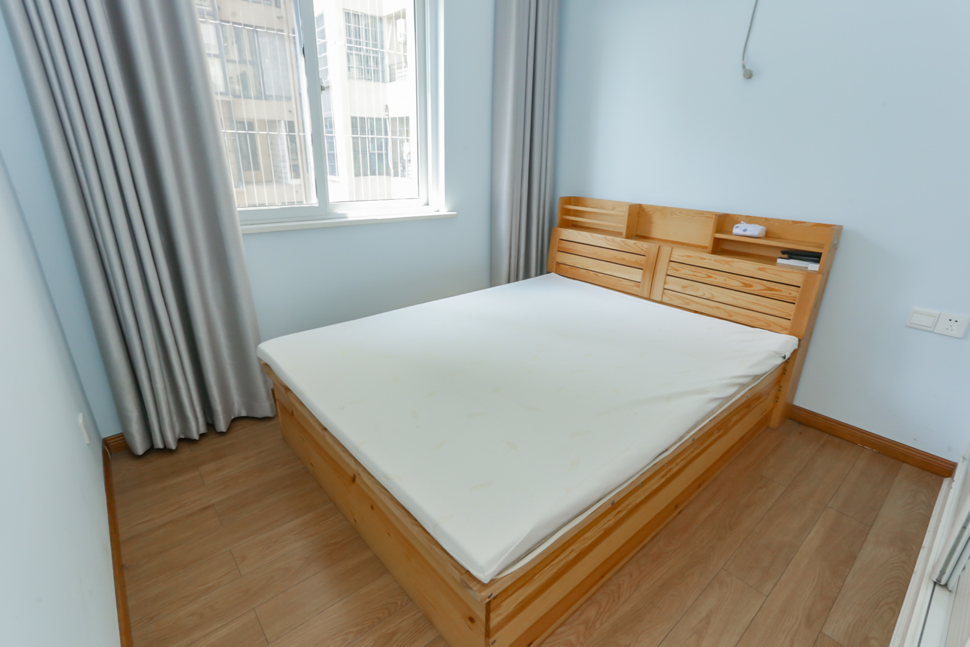 天麓尚层  2室2厅1卫    78.0万卧室