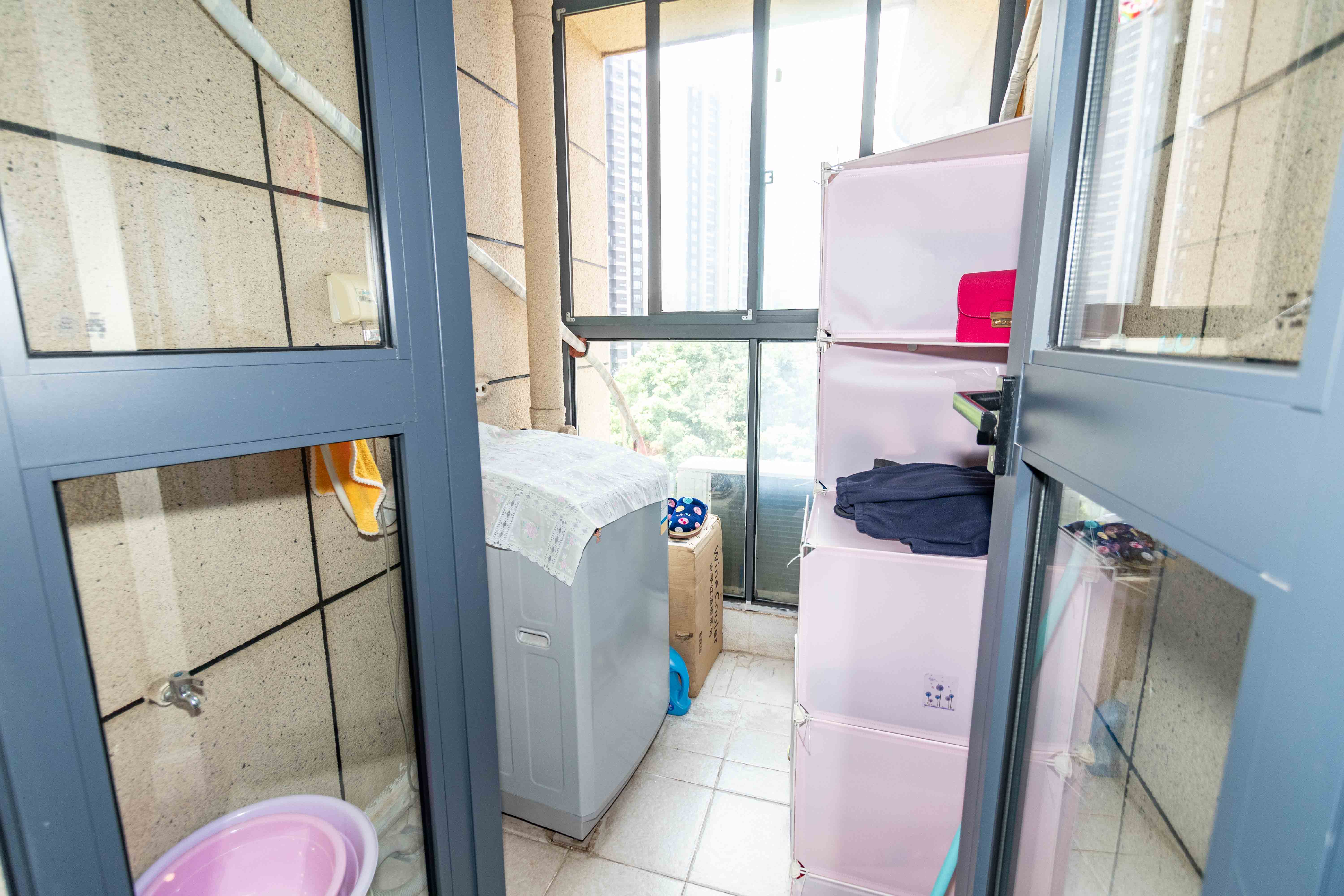 保利城(中航城国际社区、郡原美村) 2室1厅1卫 80.0万 保利城(中航城国际社区、郡原美村) 2室1厅1卫 80.0万阳台