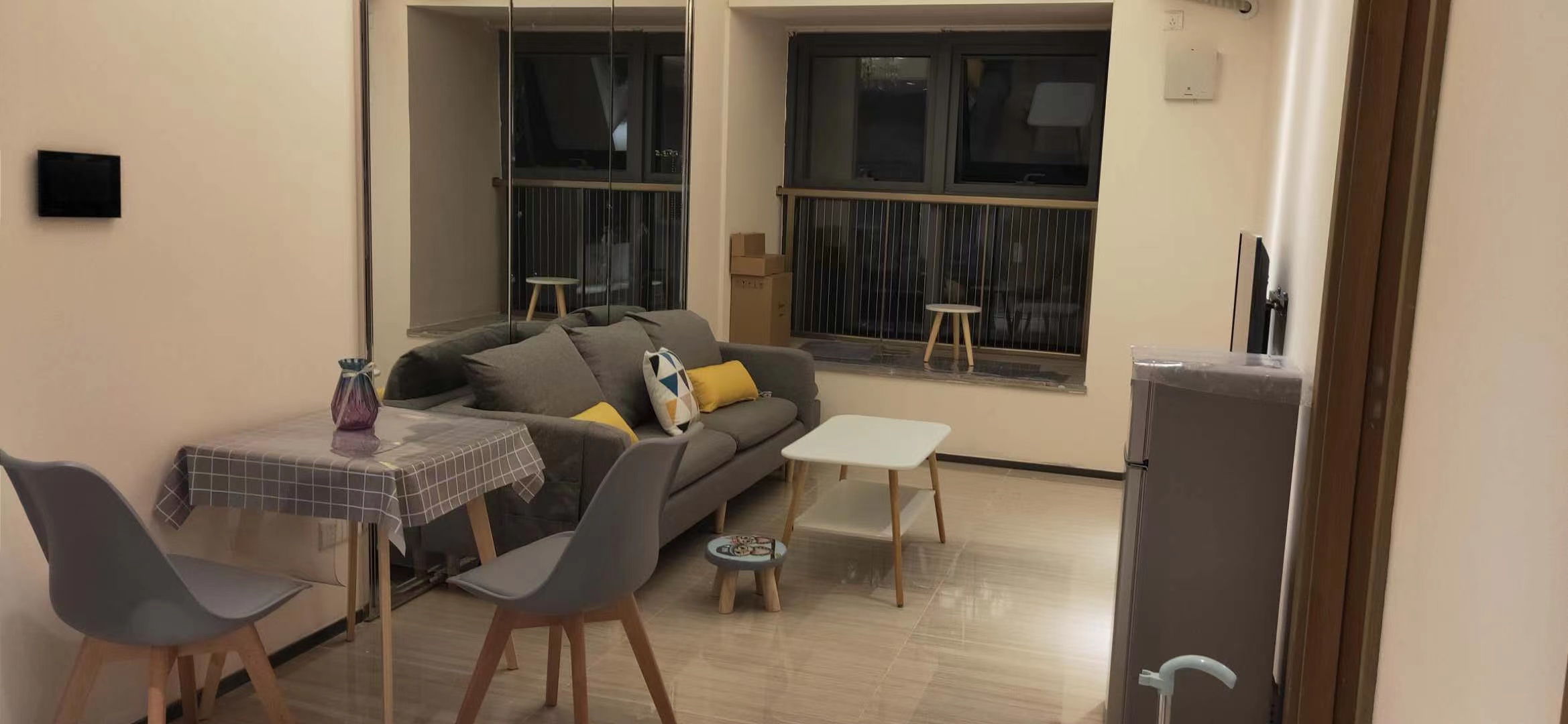 恒大御景湾 1室1厅1卫 25.0万 恒大御景湾 1室1厅1卫 25.0万客厅