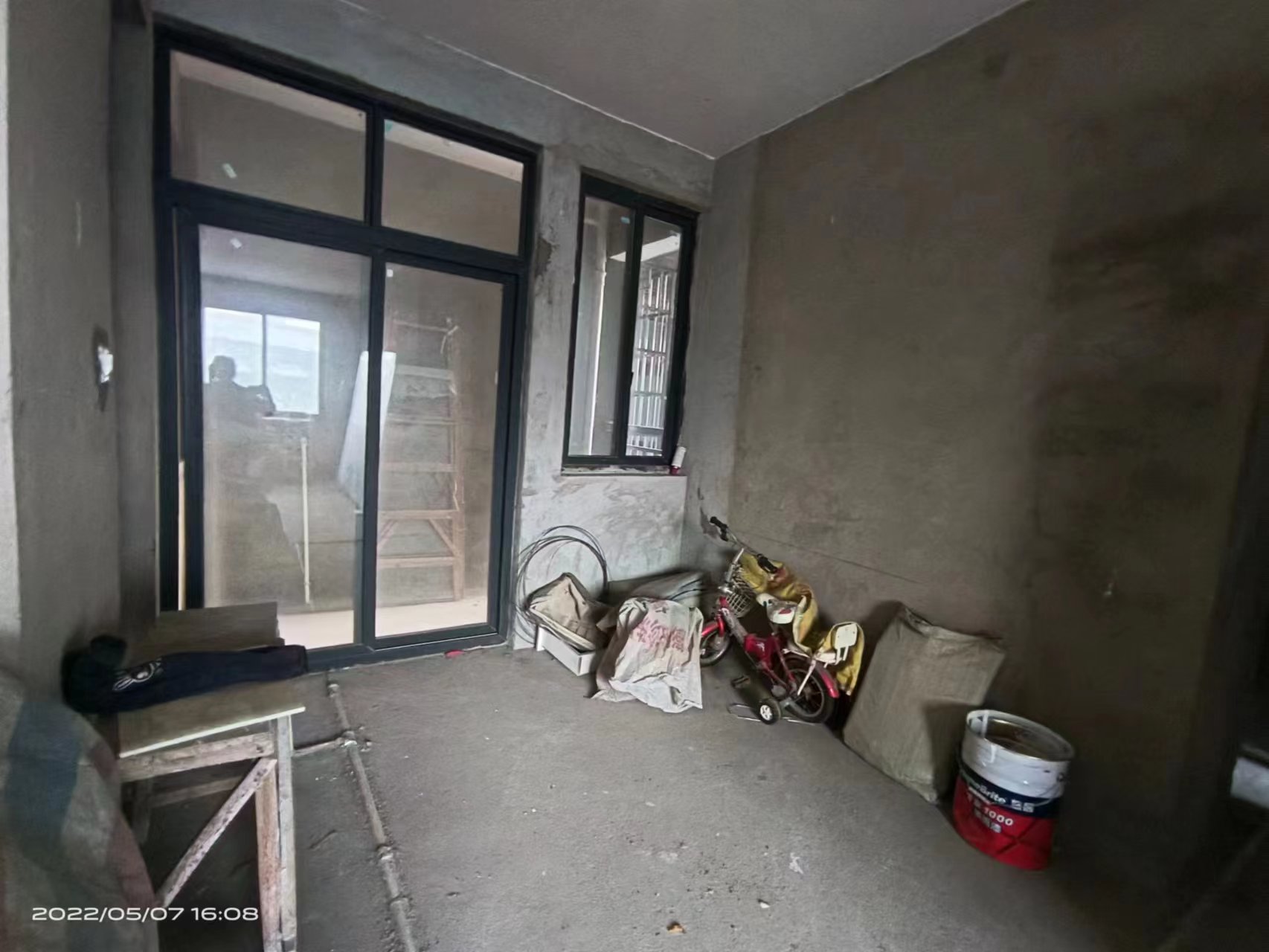 圣华名城建设北路110号  3室2厅1卫   33.80万客厅
