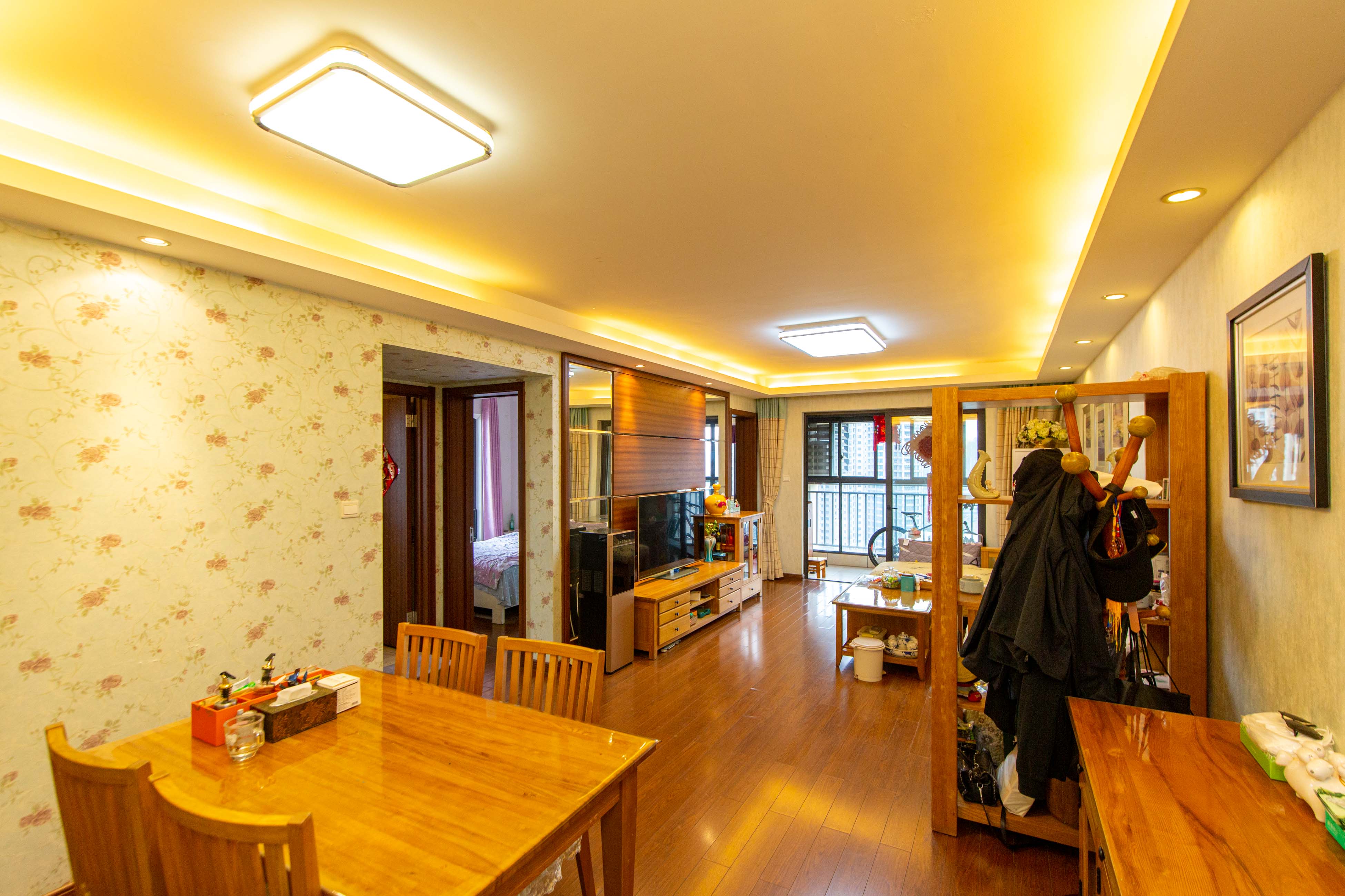 万科金域华府三四期  3室2厅1卫    90.0万 万科金域华府三四期  3室2厅1卫    90.0万客厅