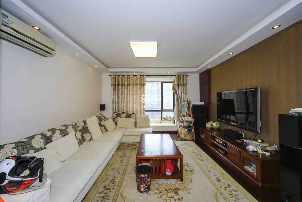 中建麓山和苑  4室2厅2卫    127.85万