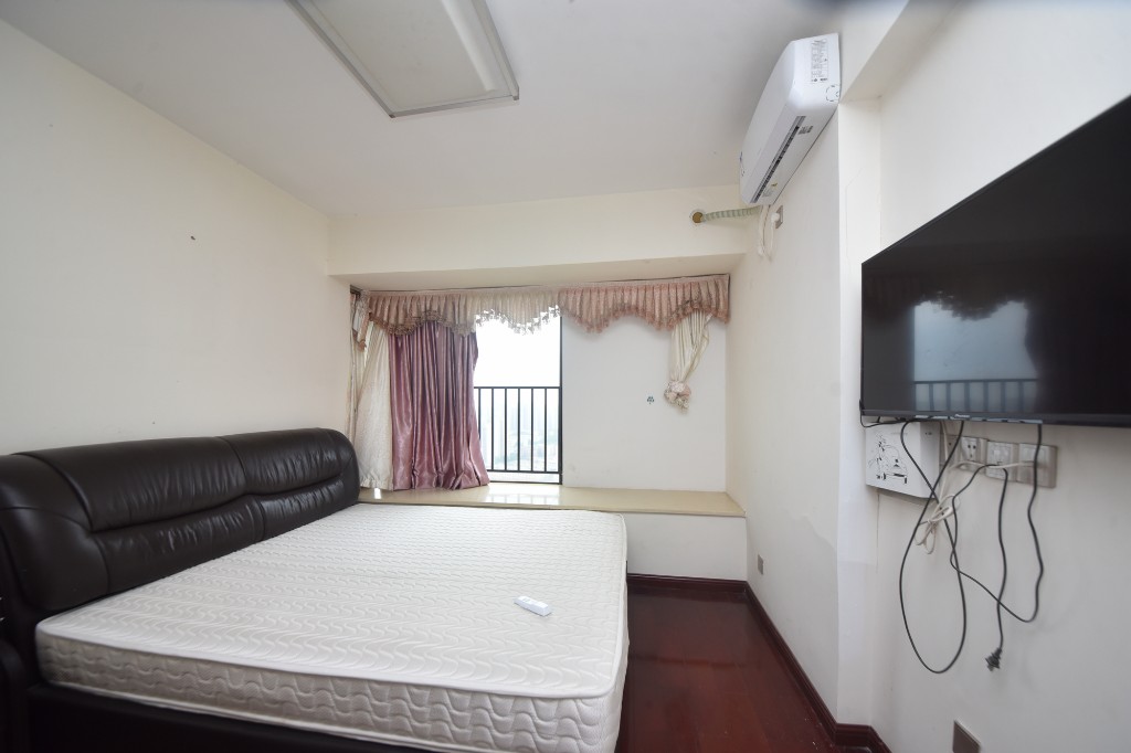 都市兰亭  3室2厅2卫    106.8万卧室